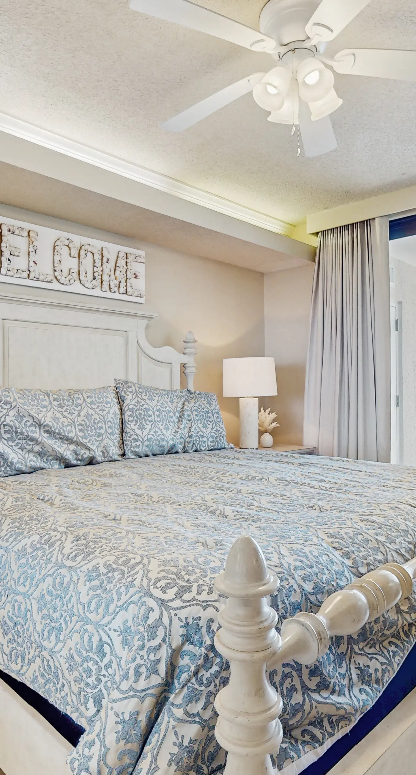 Gulf-front condo with furnished balcony, pools & hot tub