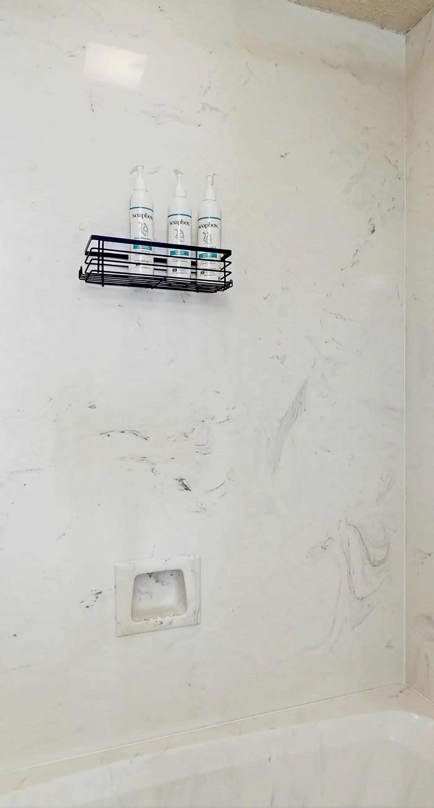 Gulf-front condo with furnished balcony, pools & hot tub