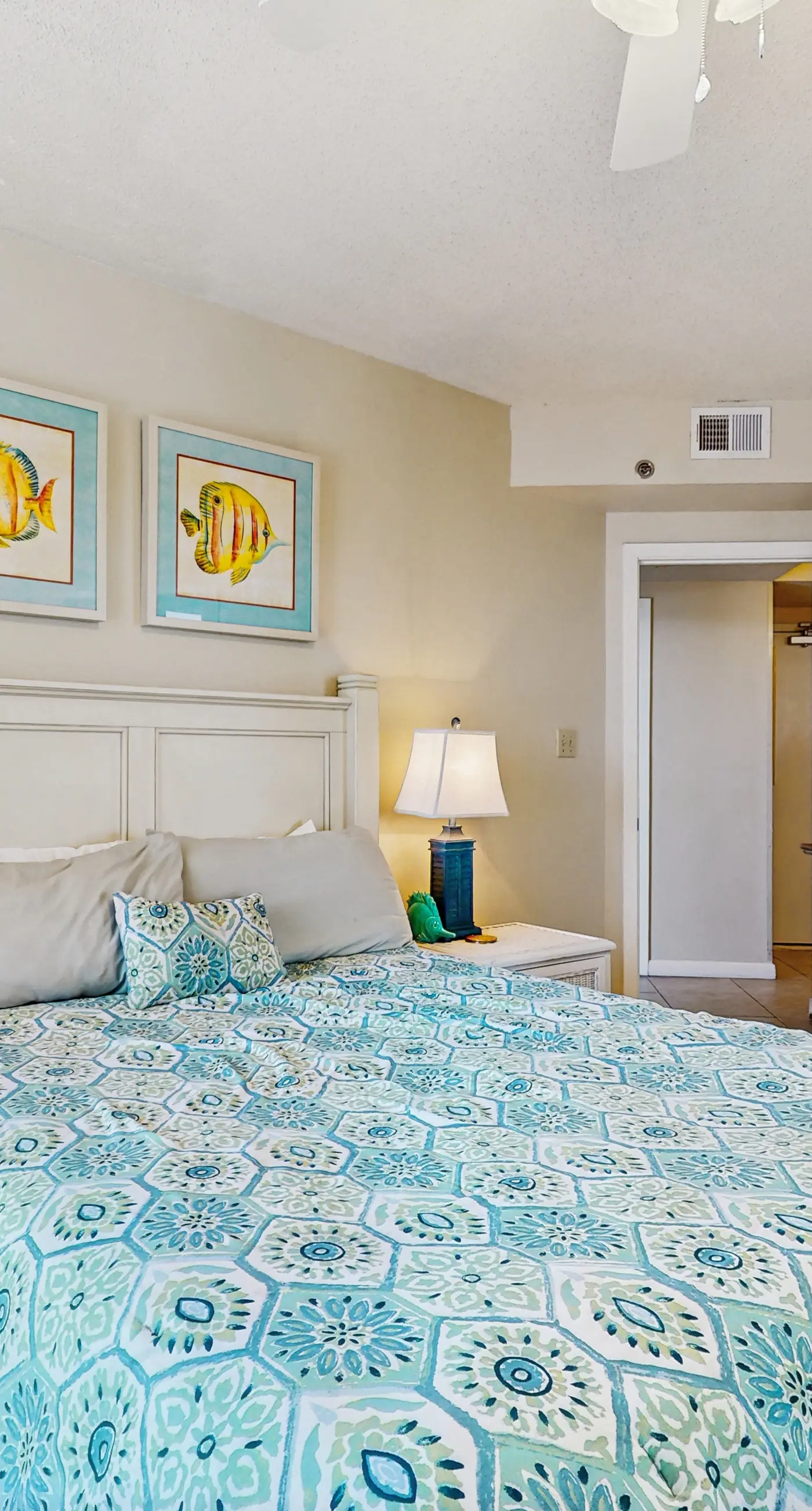 Gulf-front condo with furnished balcony, pools & hot tub