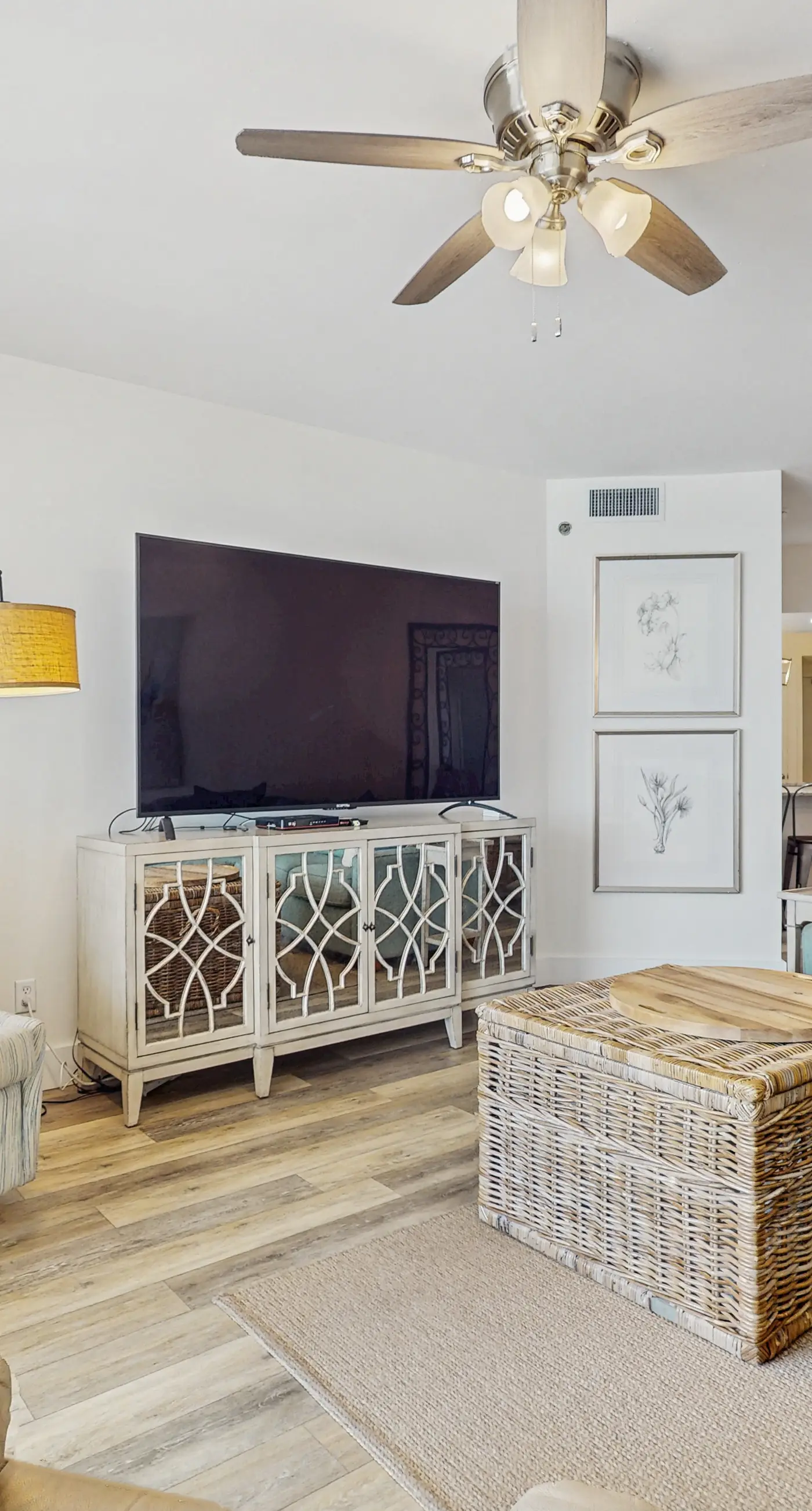 Emerald Coast condo with open layout, pools, hot tub & tennis