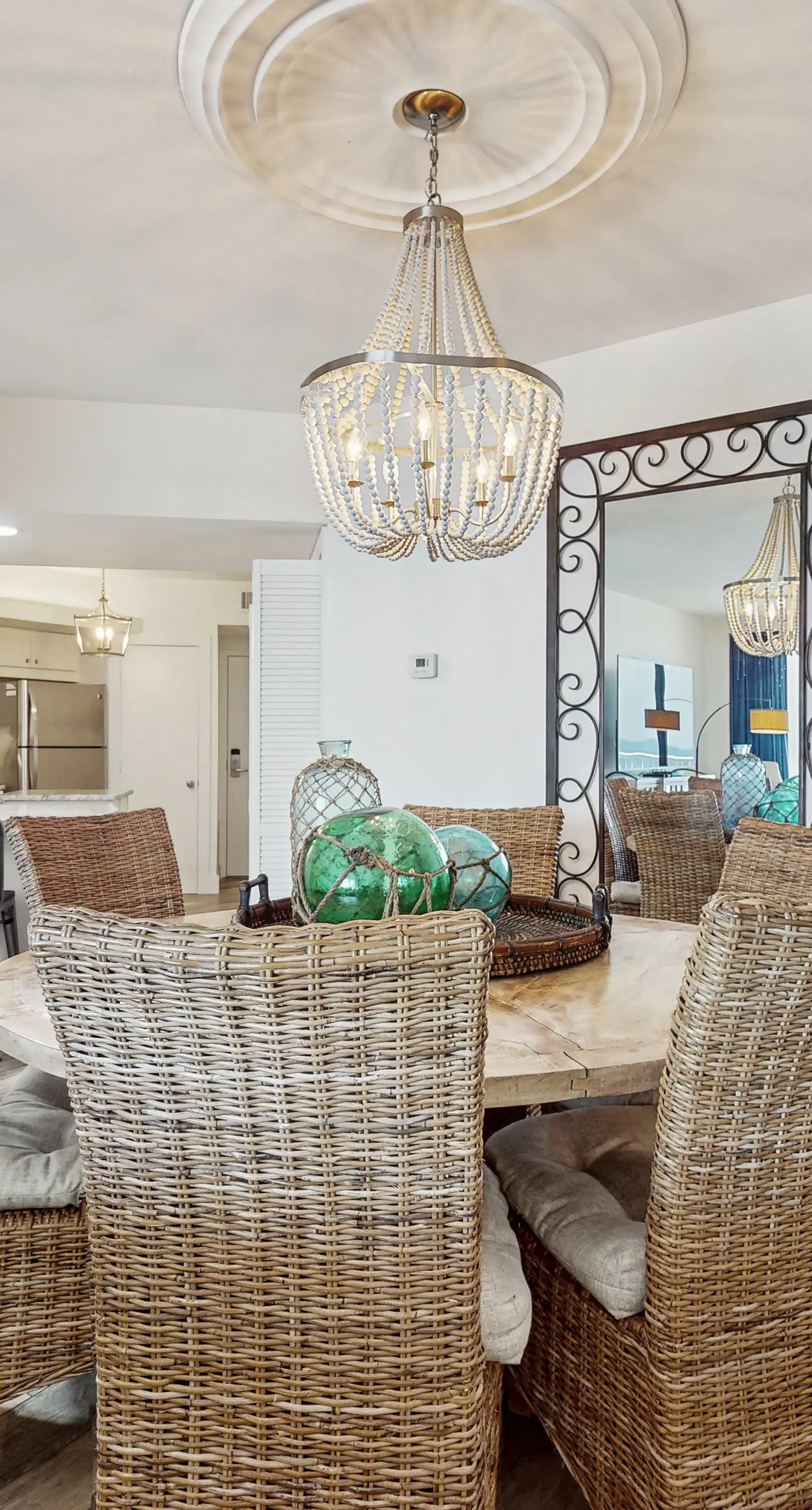 Emerald Coast condo with open layout, pools, hot tub & tennis