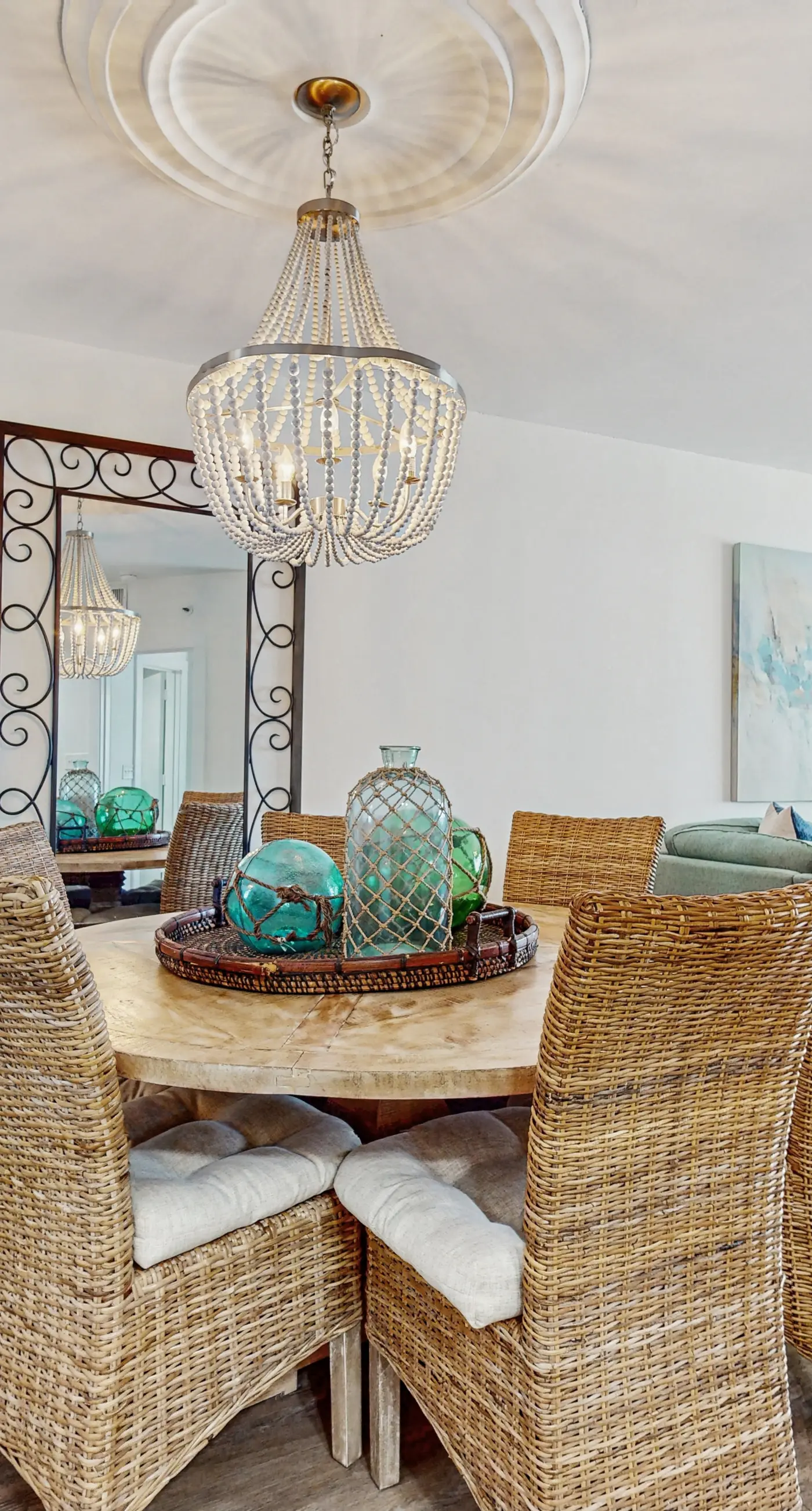 Emerald Coast condo with open layout, pools, hot tub & tennis