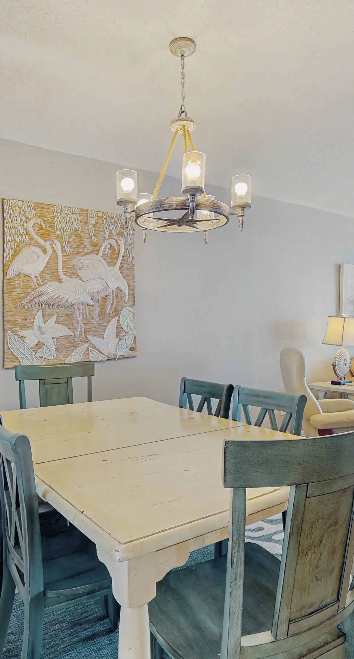 Contemporary Gulf front condo w/ shared pools, hot tub, fitness center, beach