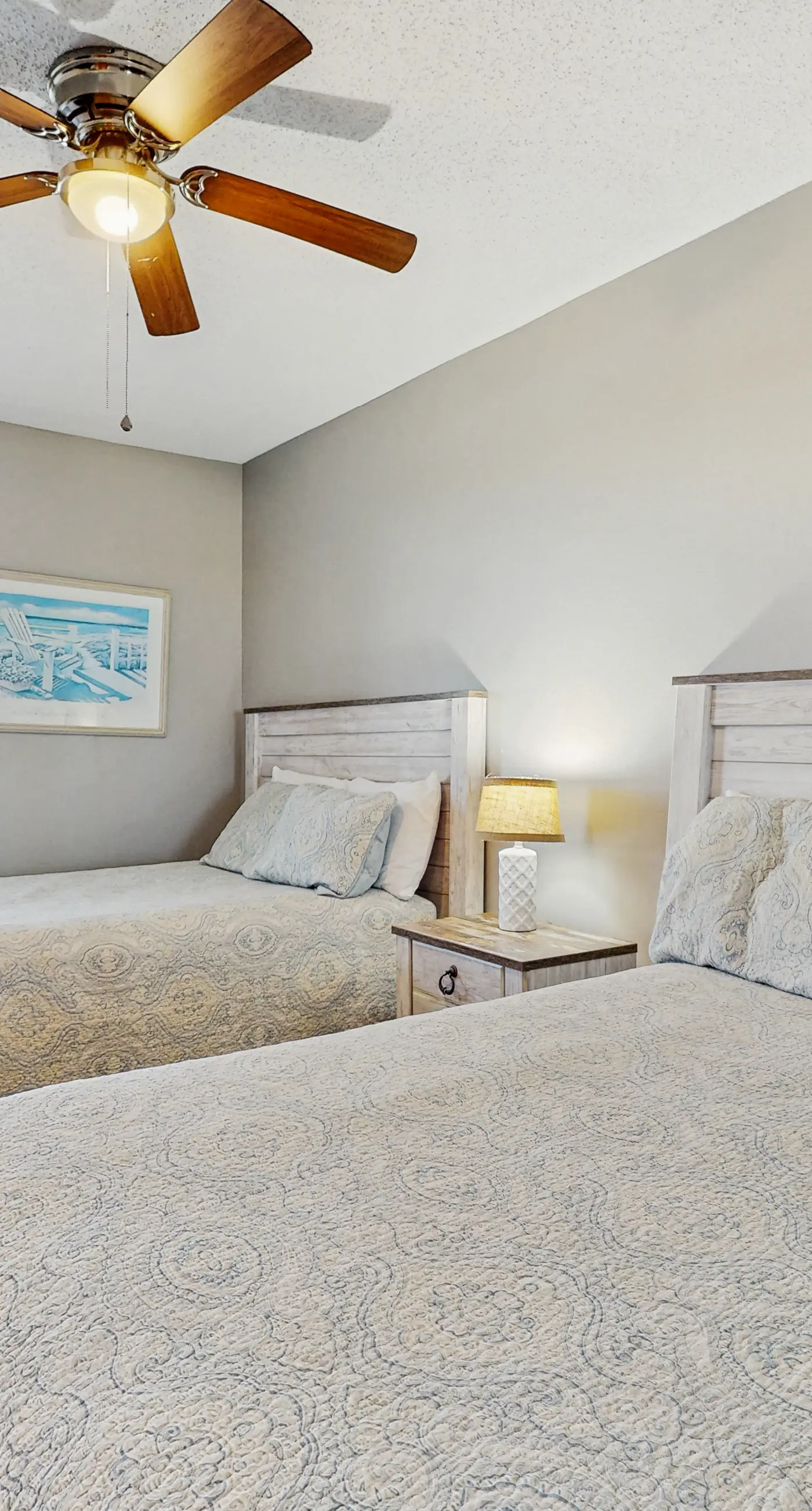 Contemporary Gulf front condo w/ shared pools, hot tub, fitness center, beach