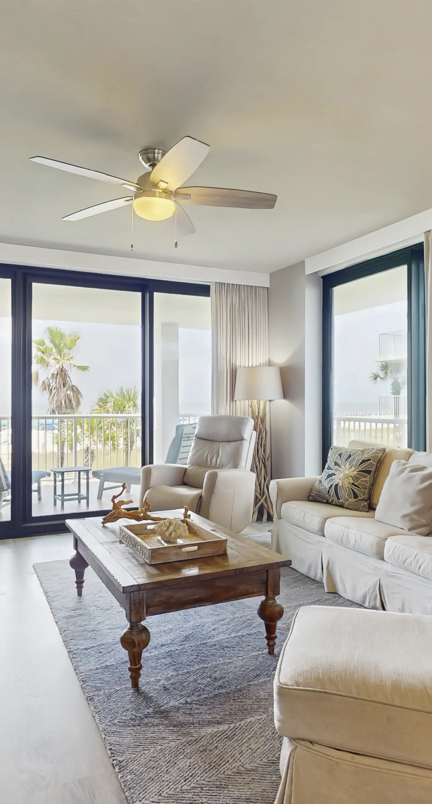 Corner Gulf-front condo with hot tub & beachfront pool - snowbird-friendly