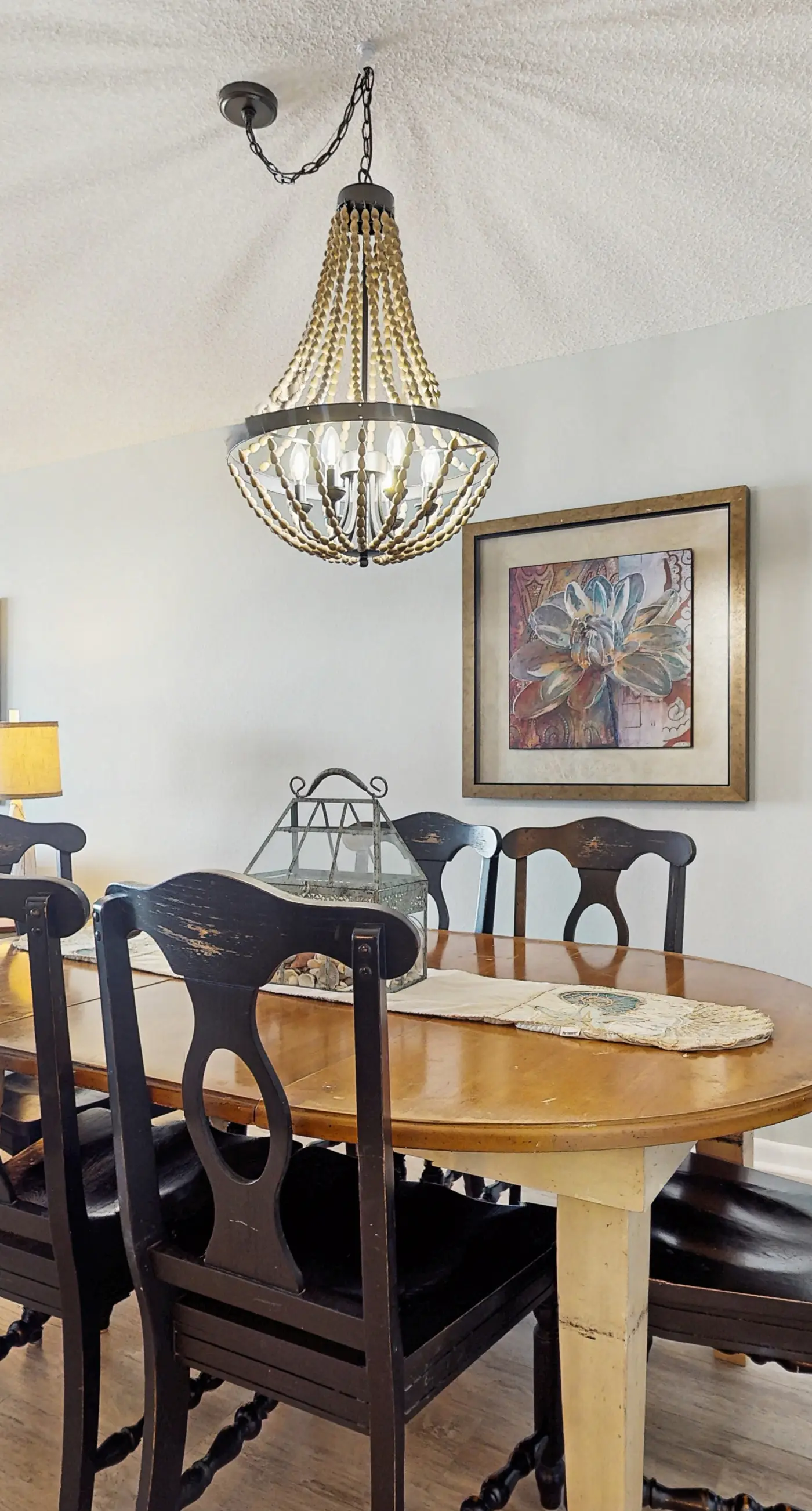 Gulf-front, snowbird-friendly condo with views, hot tub & pool