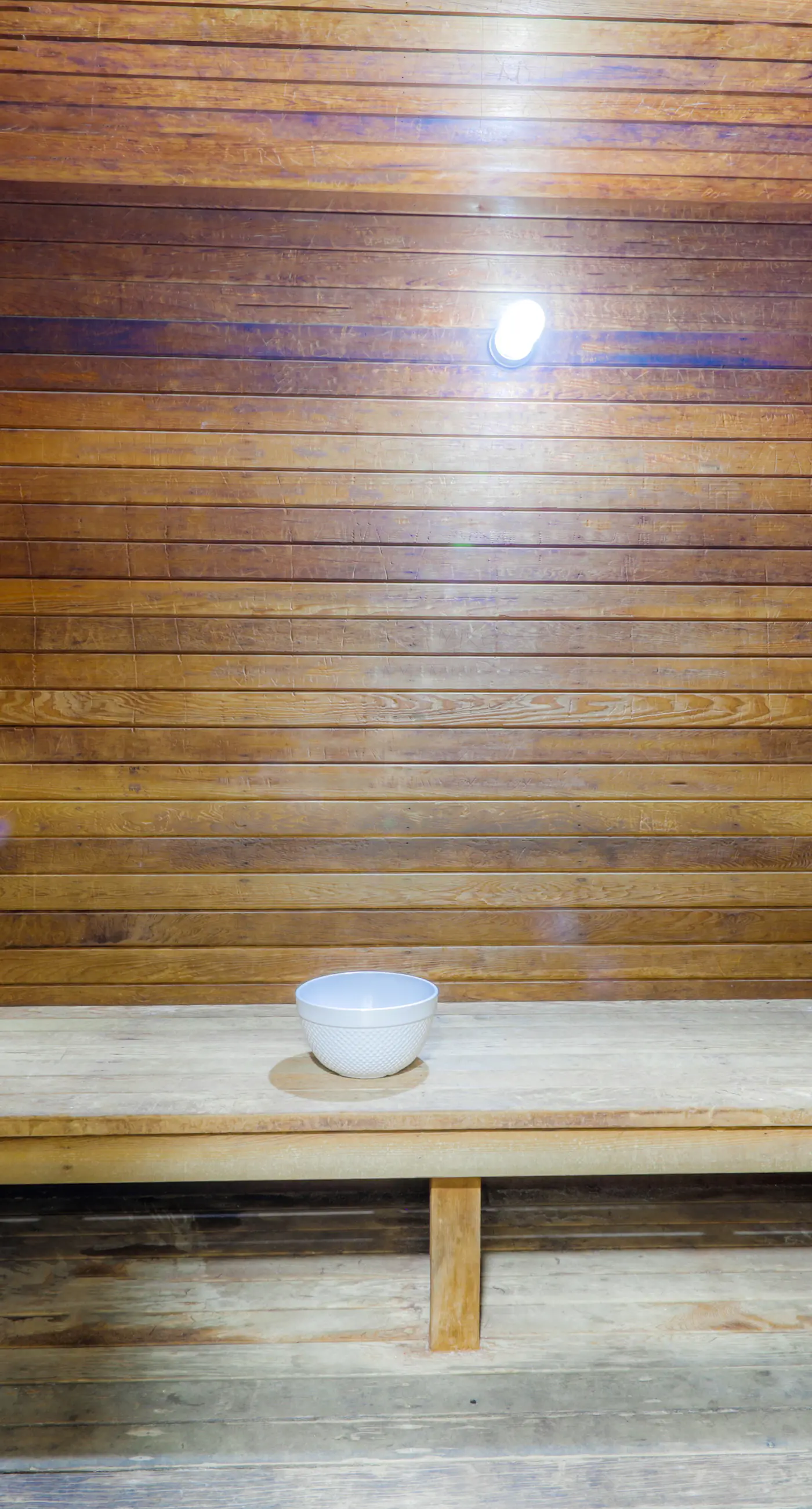 Gulf-front, snowbird-friendly condo with views, hot tub & pool