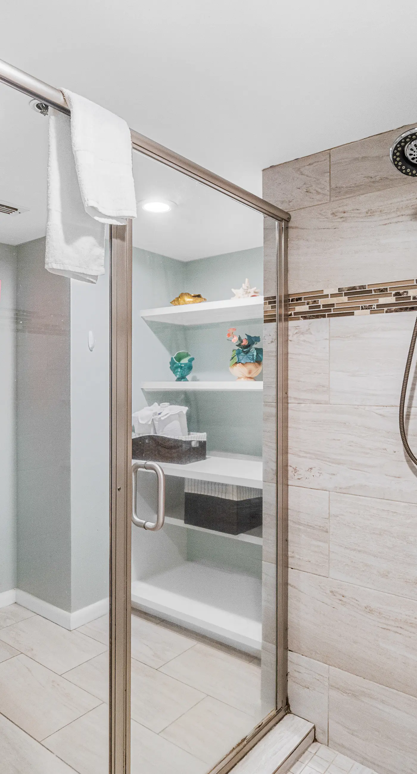 Stunning beachfront condo w/ a full kitchen, private balcony, & shared pools