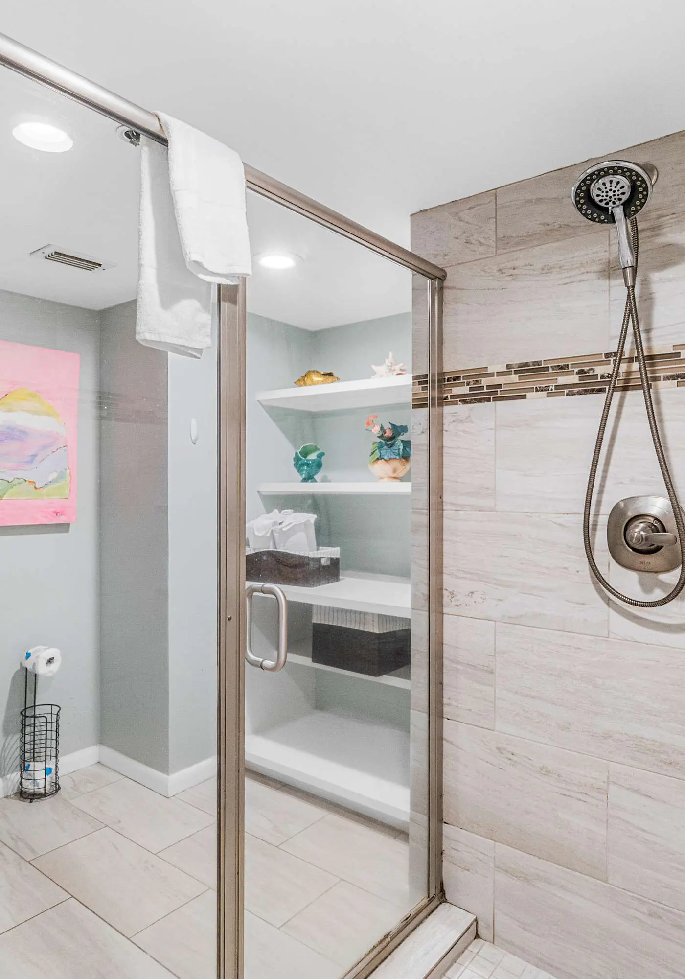 Stunning beachfront condo w/ a full kitchen, private balcony, & shared pools