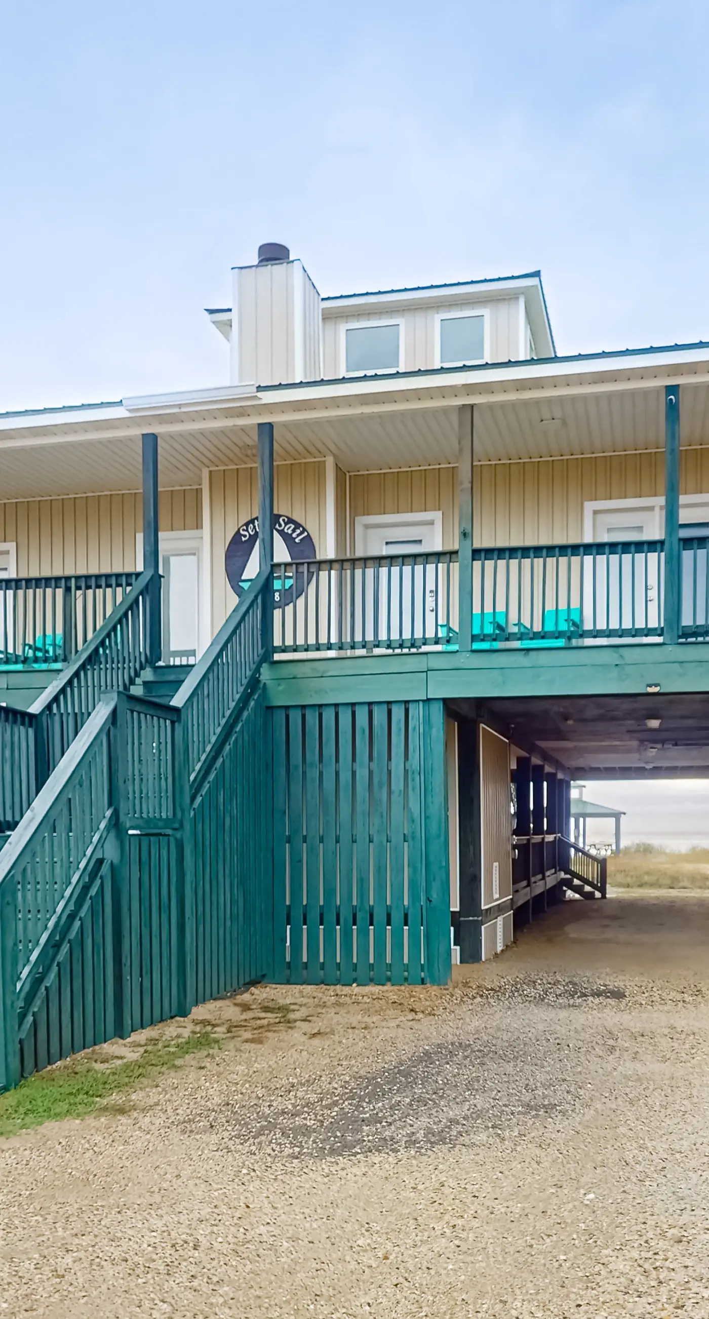 Bayfront home with wraparound deck & great water views - dog-friendly