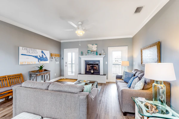 Bayfront home with wraparound deck & great water views - dog-friendly