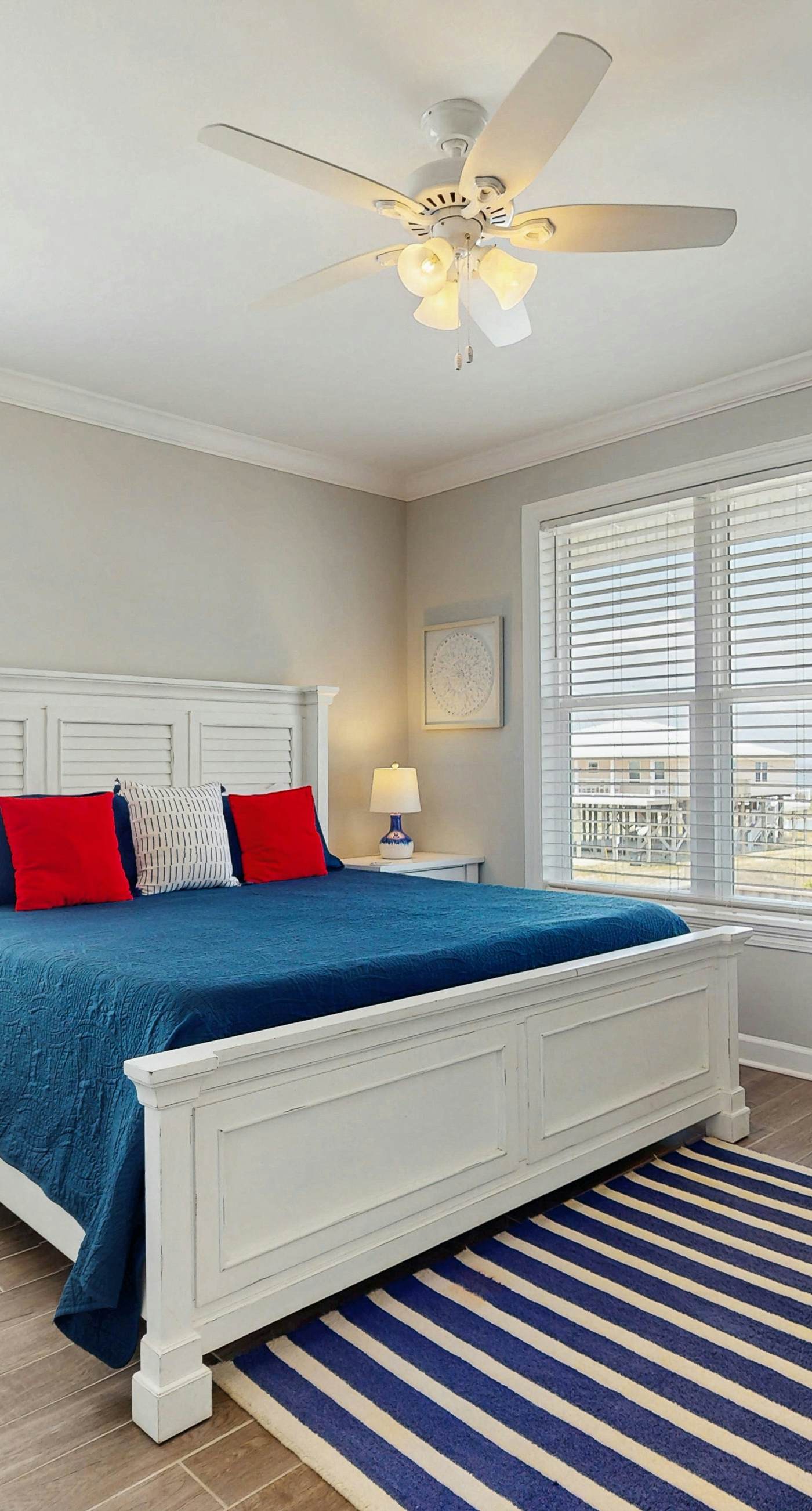 Stunning home with direct ocean views, private hot tub & grill - dogs welcome