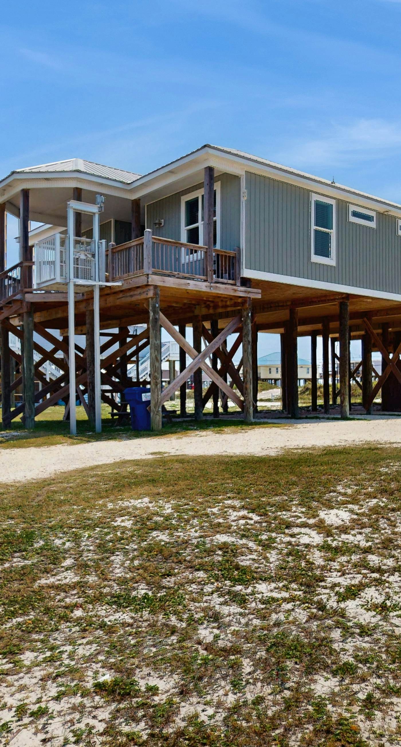 Stunning home with direct ocean views, private hot tub & grill - dogs welcome