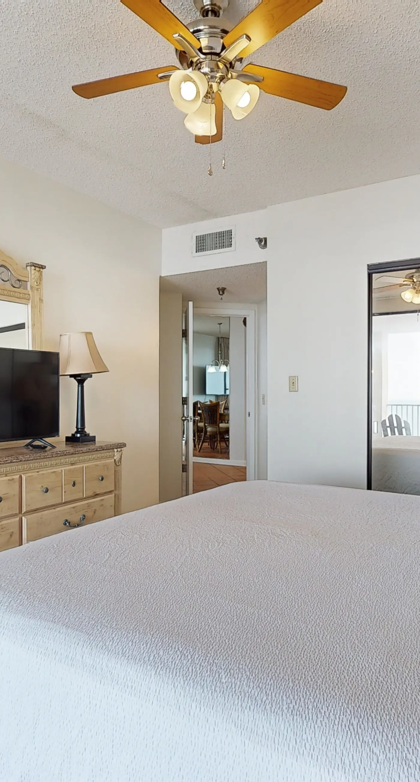 Gulf-Front Beach Condo w/Balcony, Shared Pool, Hot Tub, A/C, Views, & Gym