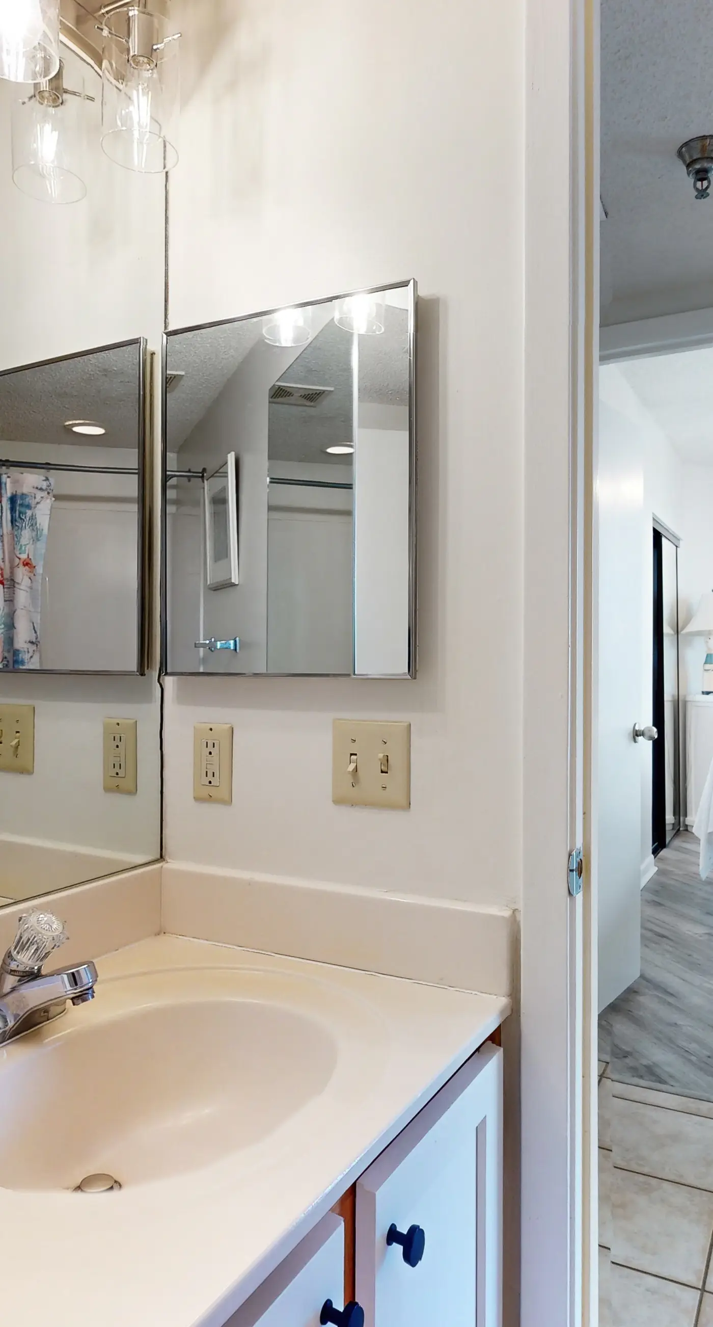 Gulf-Front Beach Condo w/Balcony, Shared Pool, Hot Tub, A/C, Views, & Gym