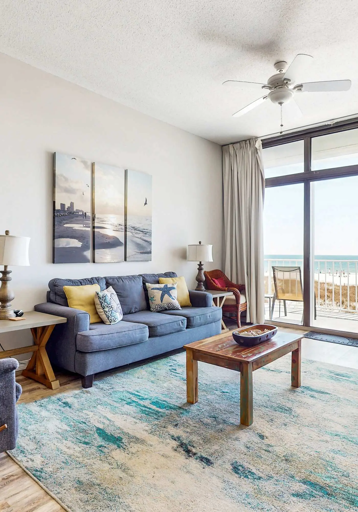 Beachfront condo with stunning views, pool, WiFi, and washer/dryer