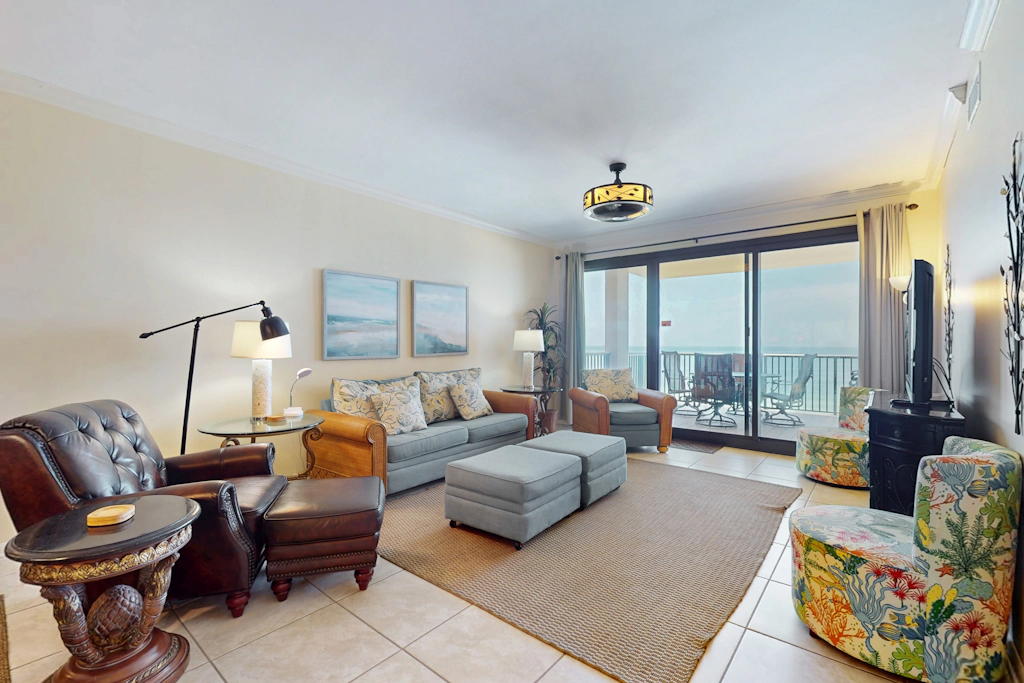 Bright beachfront condo with 2 Gulf-side pools, tennis courts & fitness room