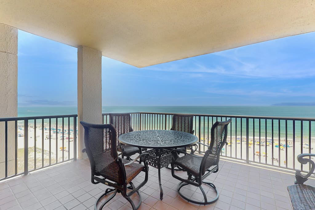 Bright beachfront condo with 2 Gulf-side pools, tennis courts & fitness room