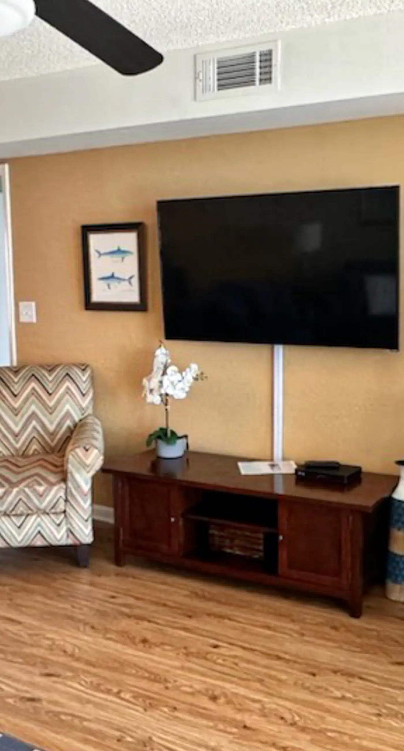 Beachfront condo with pool, private balcony, & washer and dryer!