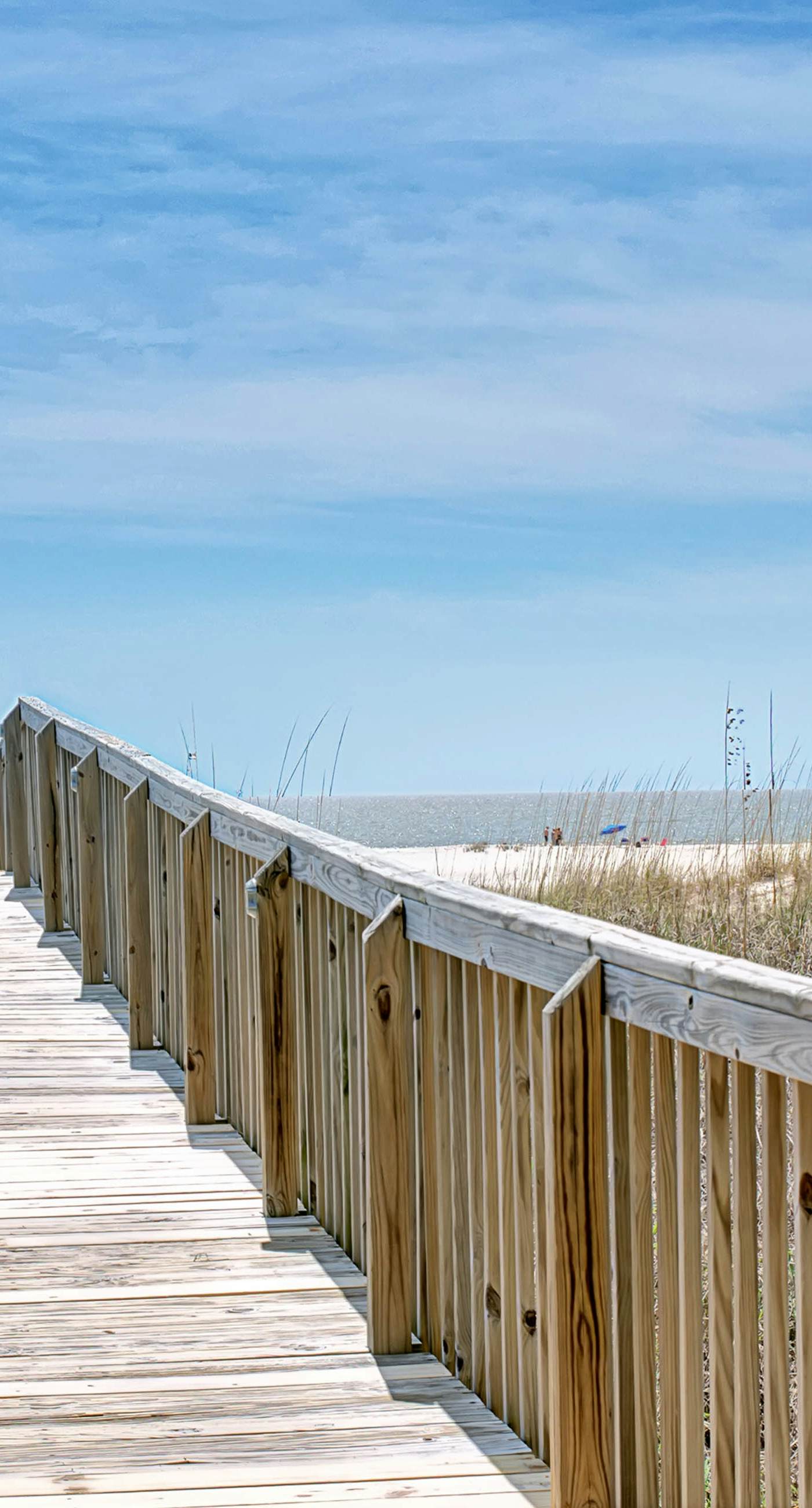 Beachfront condo with pool, private balcony, and washer and dryer