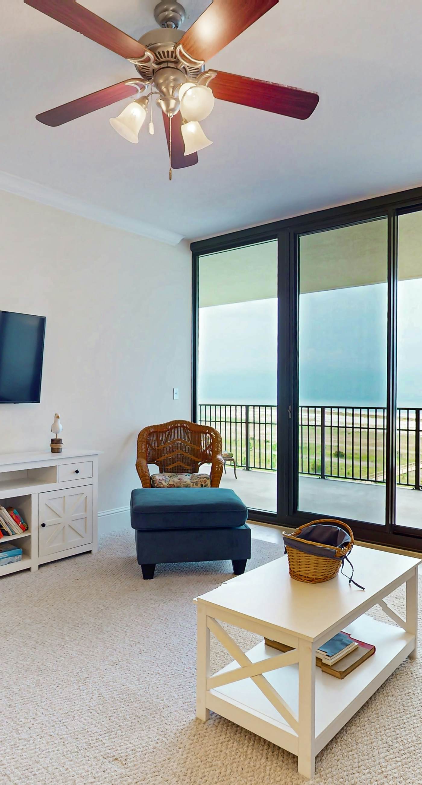 Beachfront condo with pool, private balcony, and washer and dryer