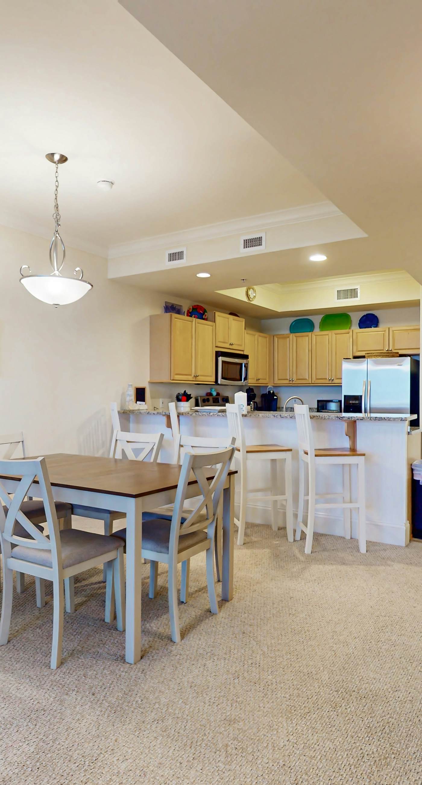 Beachfront condo with pool, private balcony, and washer and dryer