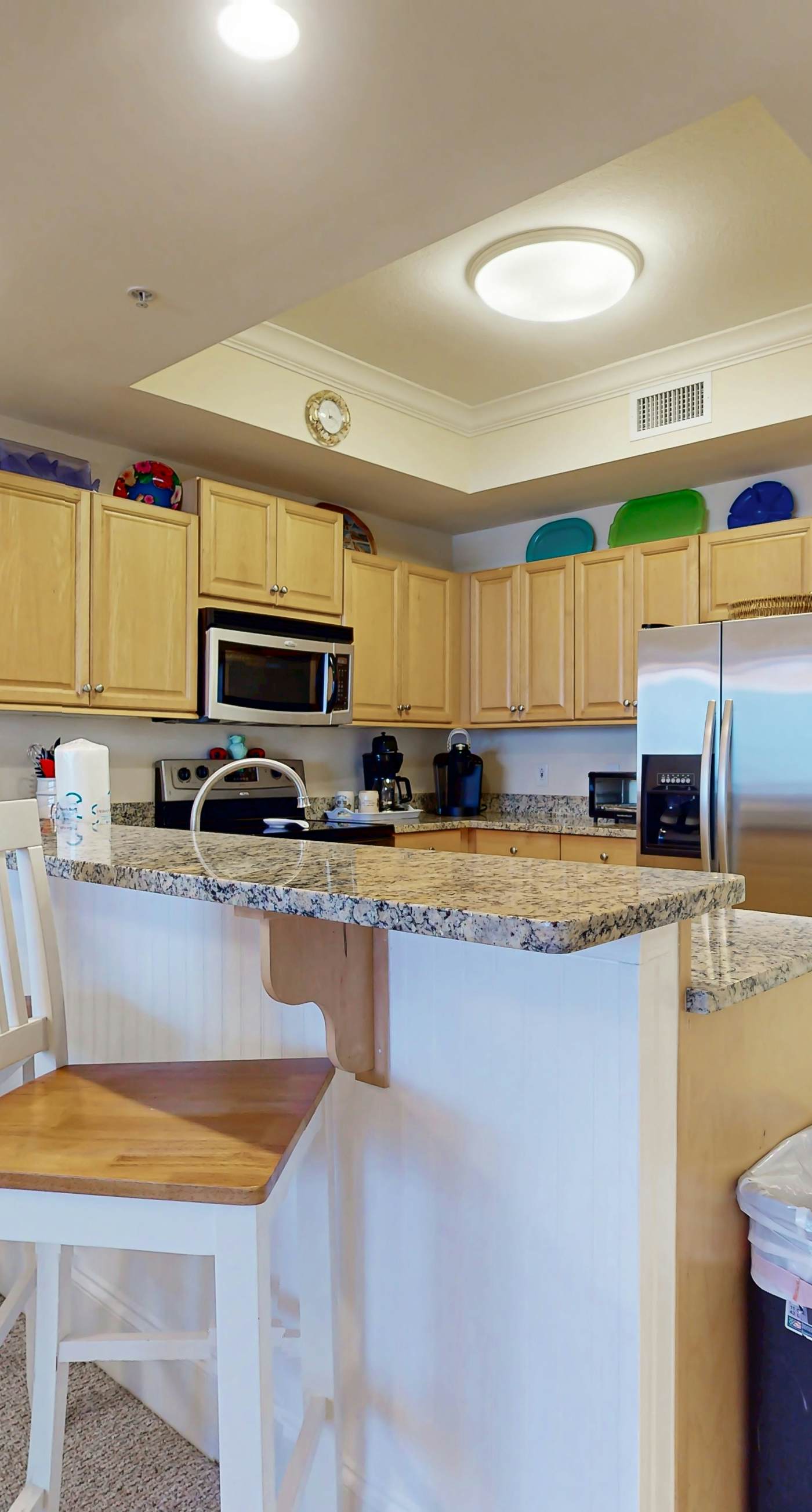 Beachfront condo with pool, private balcony, and washer and dryer