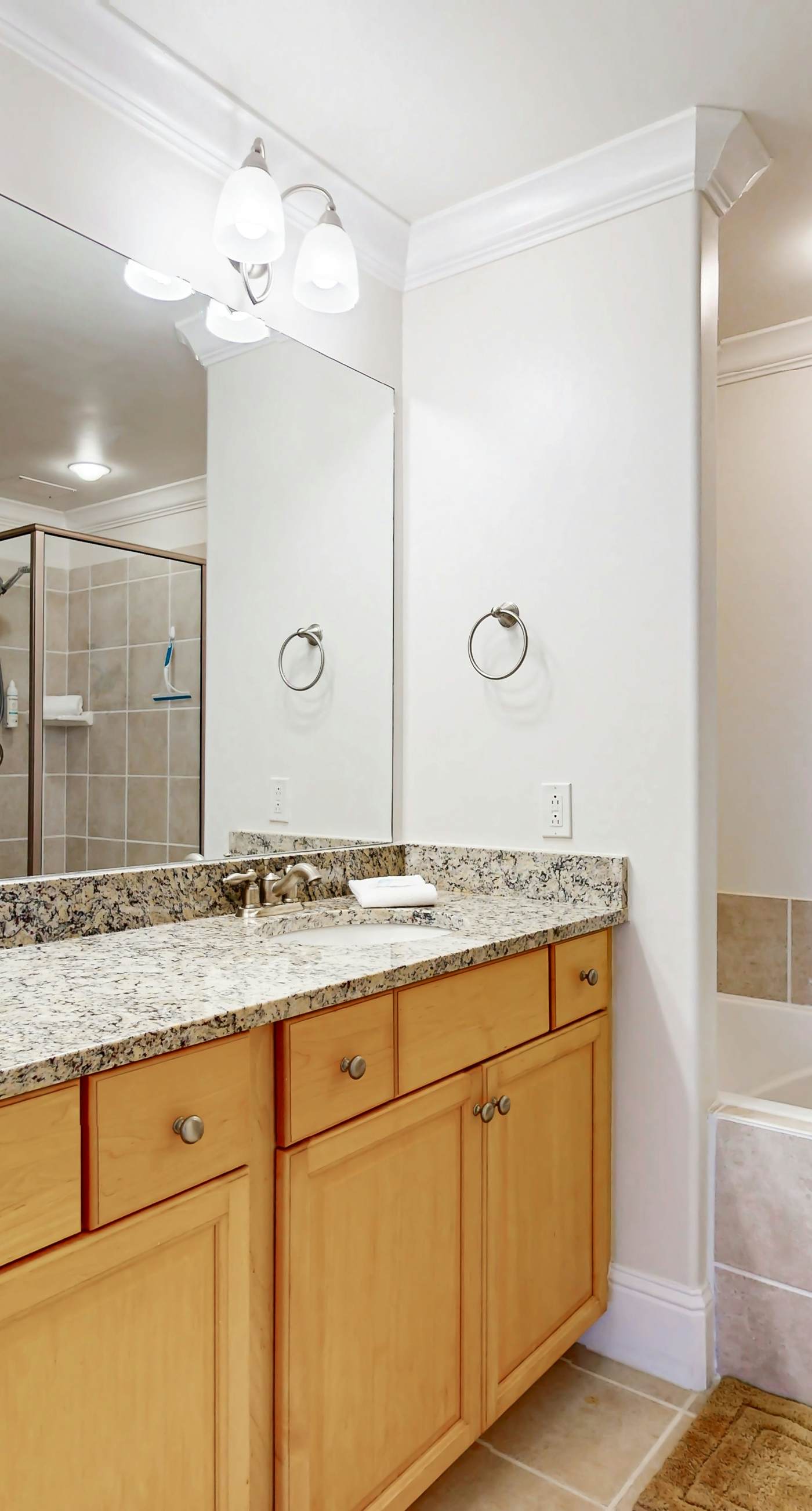 Beachfront condo with pool, private balcony, and washer and dryer