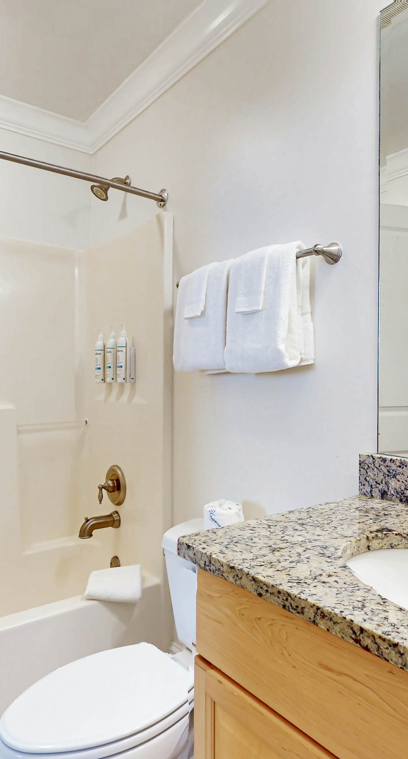 Beachfront condo with pool, private balcony, and washer and dryer