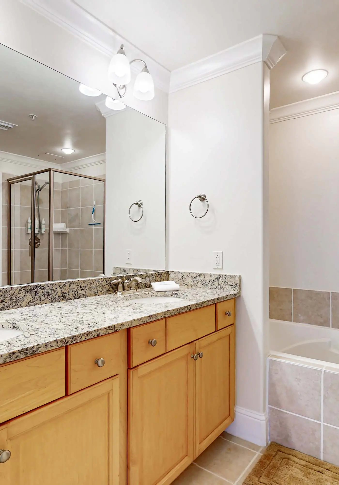 Beachfront condo with pool, private balcony, and washer and dryer
