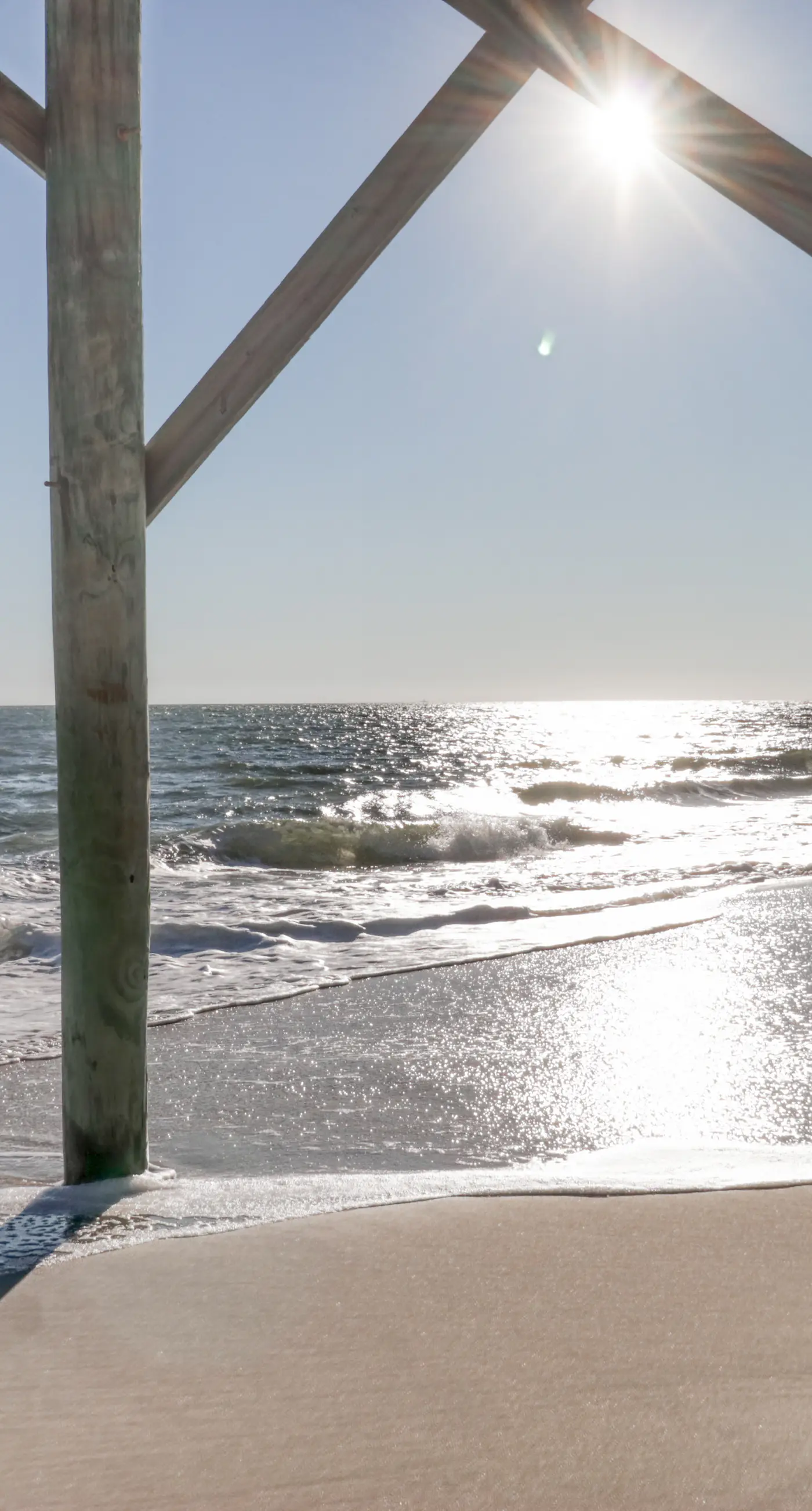 Beach Front house with breathtaking views, free WiFi, full kitchen