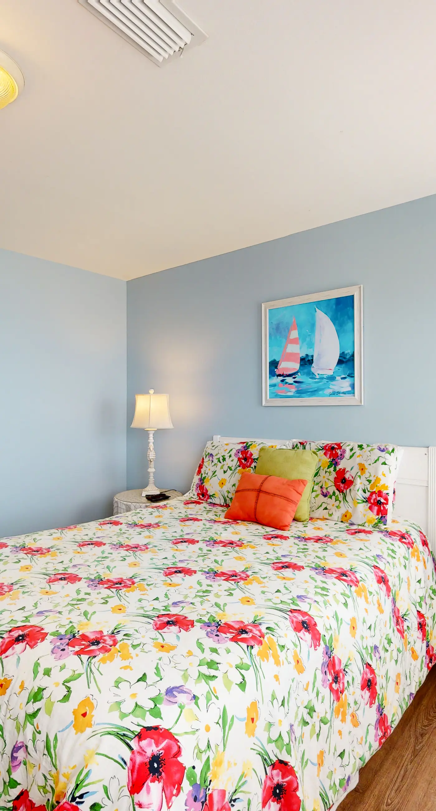 Dog-friendly home with sound-side deck, full kitchen, & fantastic views