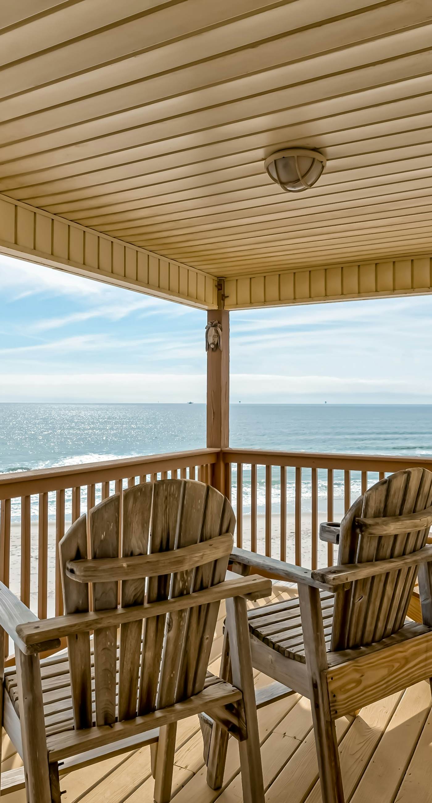 Spectacular Gulf-front home with covered porch & views - on the beach