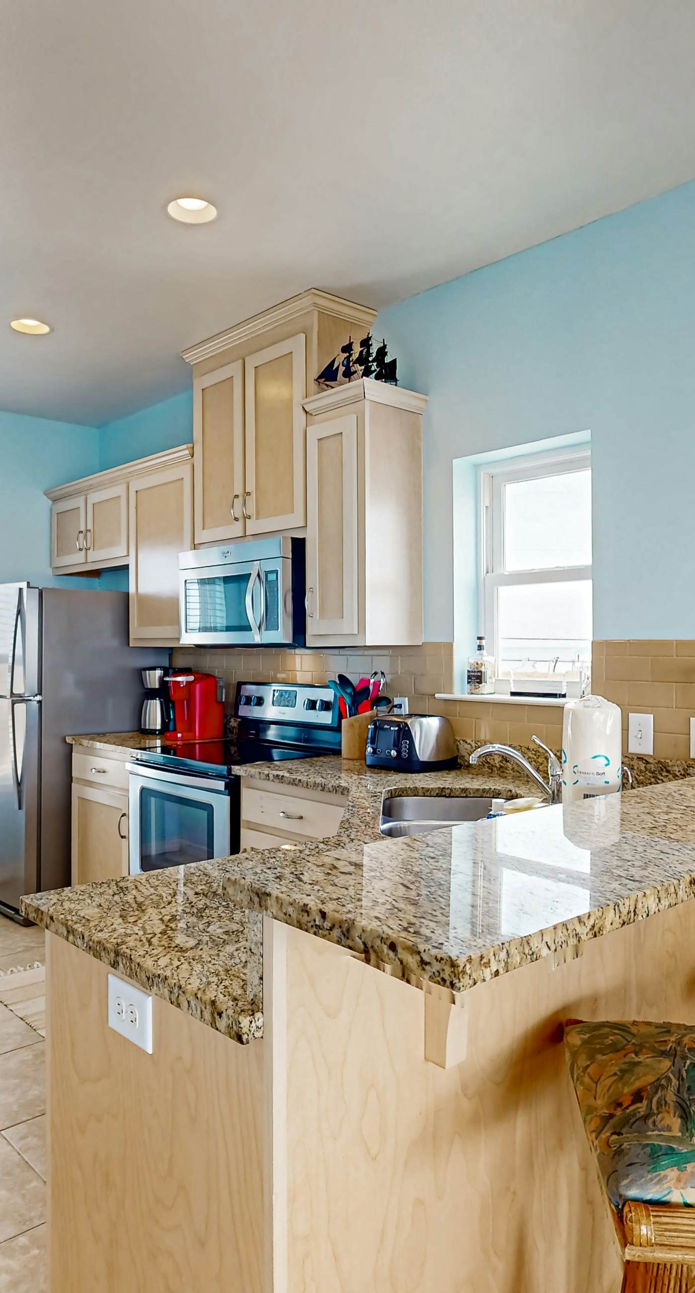 Spectacular Gulf-front home with covered porch & views - on the beach