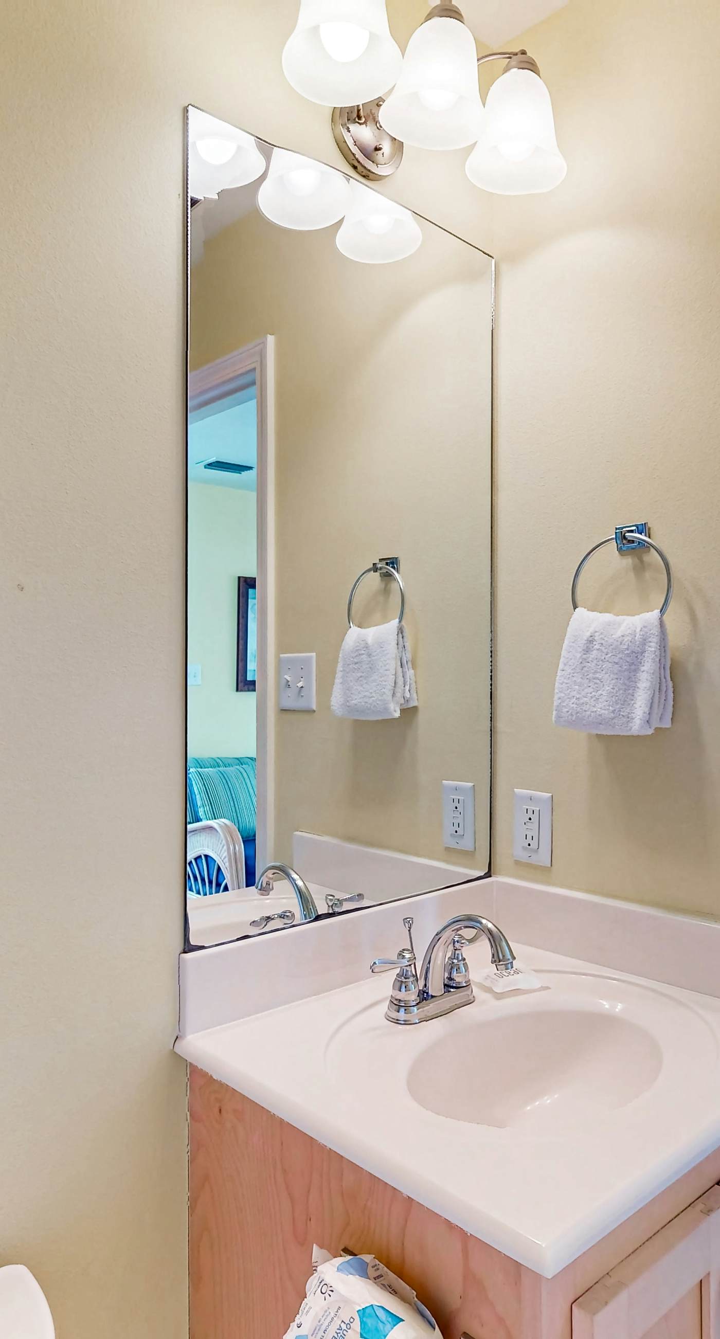 Spectacular Gulf-front home with covered porch & views - on the beach