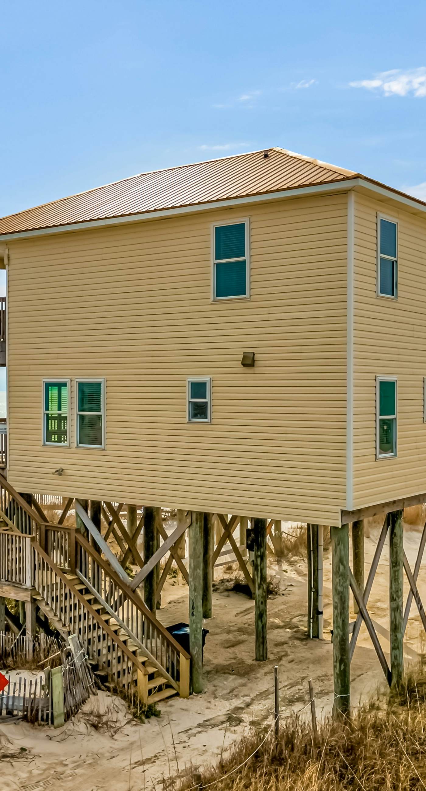 Spectacular Gulf-front home with covered porch & views - on the beach