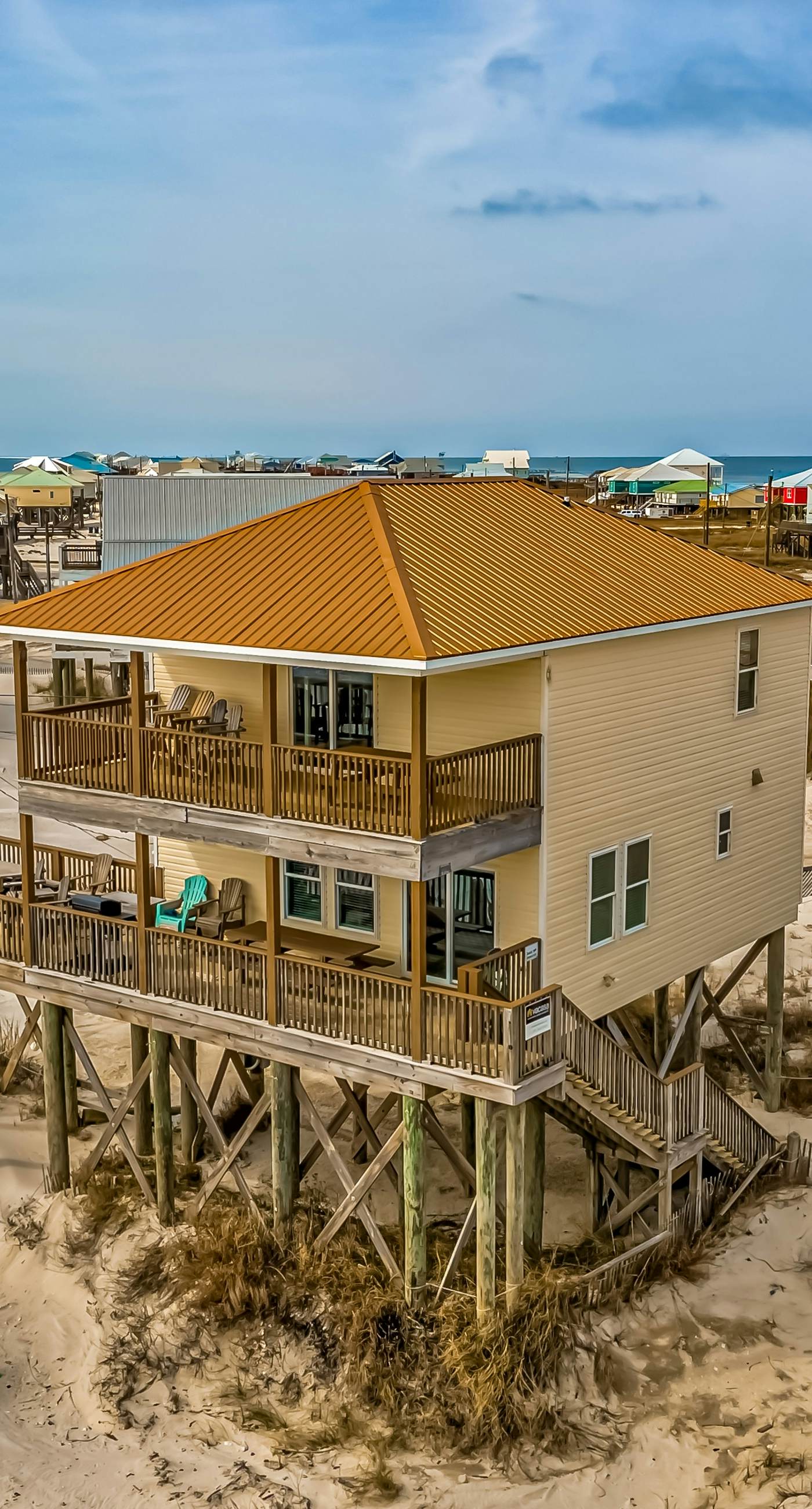 Spectacular Gulf-front home with covered porch & views - on the beach
