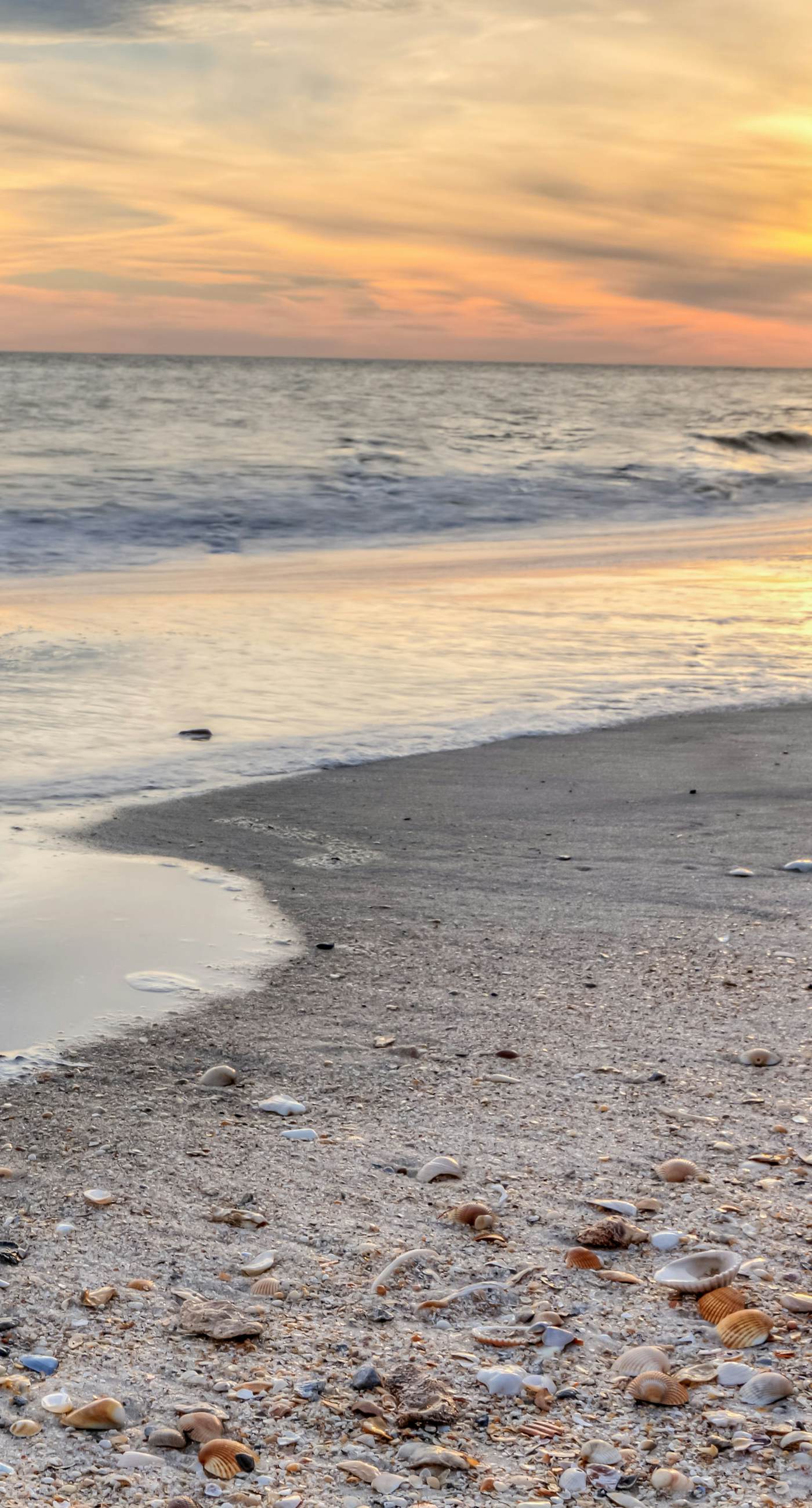 Spectacular Gulf-front home with covered porch & views - on the beach