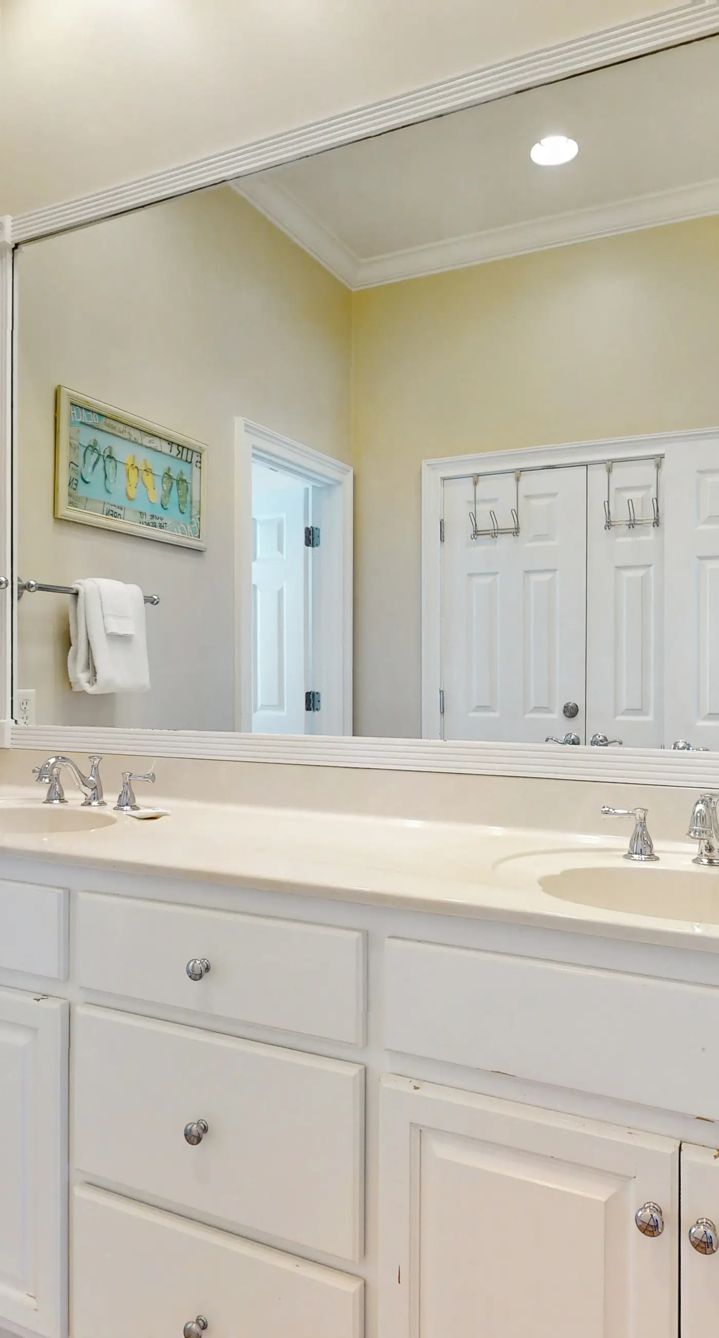 Gulf-front home in a gated community with easy access to the beach & amazing views