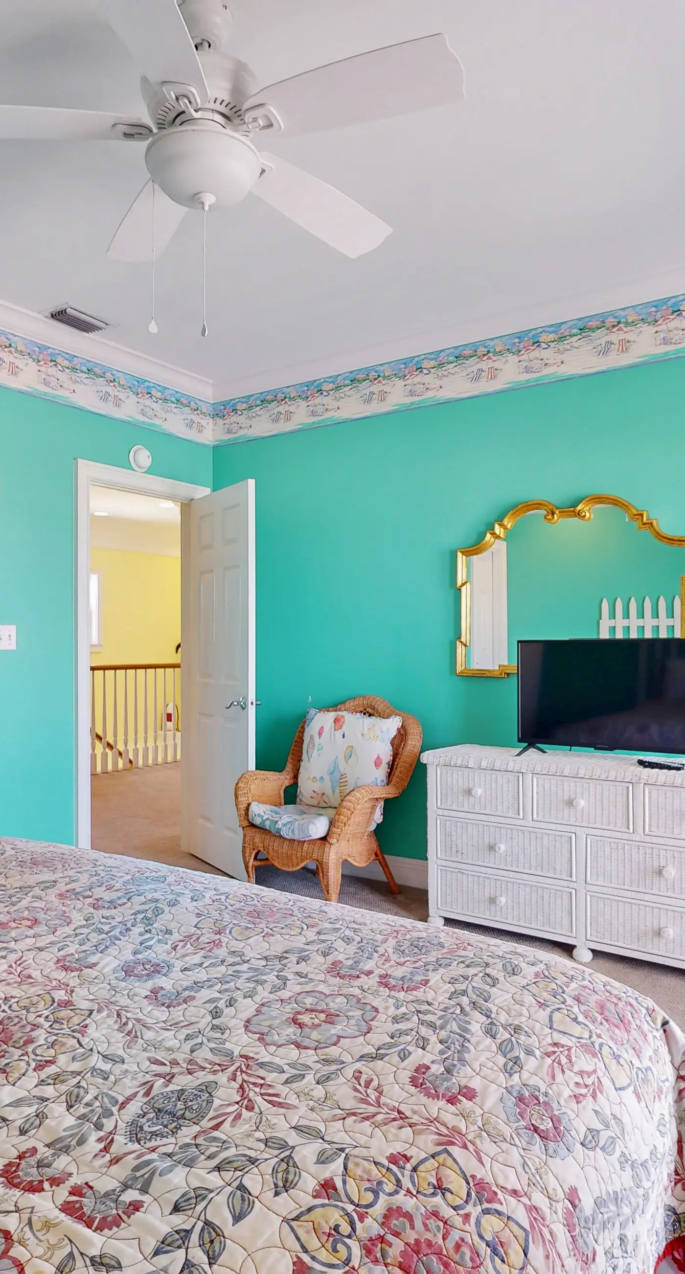 Gulf-front home in a gated community with easy access to the beach & amazing views