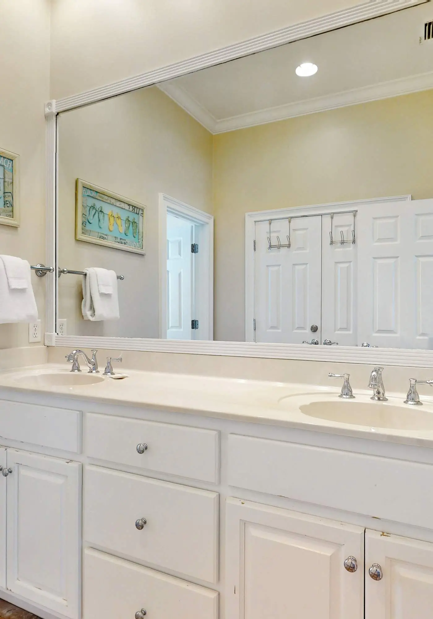 Gulf-front home in a gated community with easy access to the beach & amazing views
