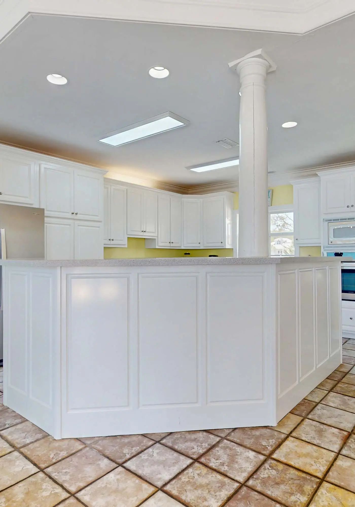Gulf-front home in a gated community with easy access to the beach & amazing views