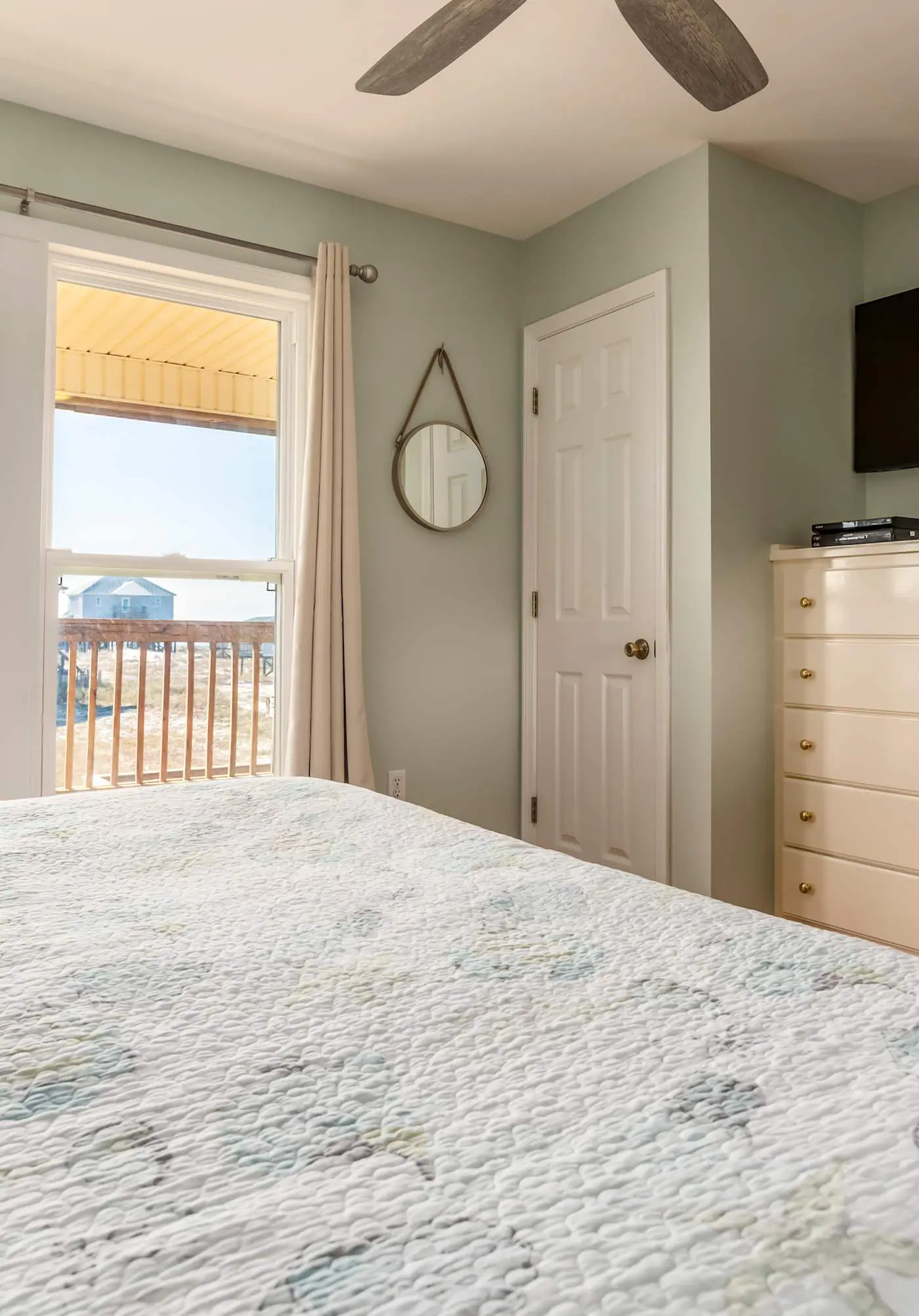Dog-friendly seaside home with WiFi, deck, amazing views, minutes from beach