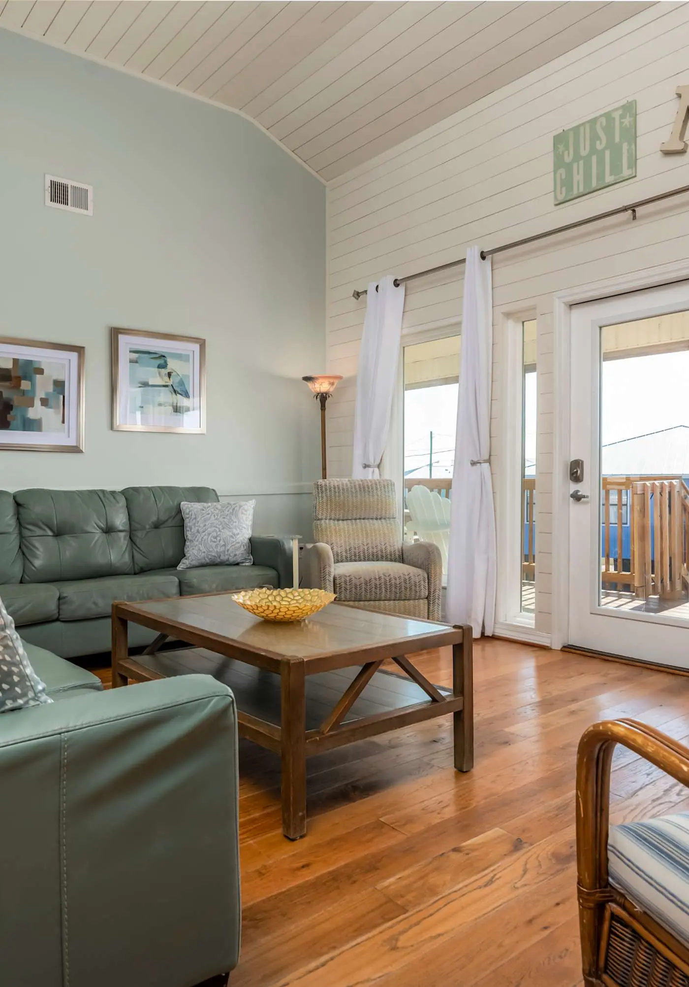 Dog-friendly seaside home with WiFi, deck, amazing views, minutes from beach