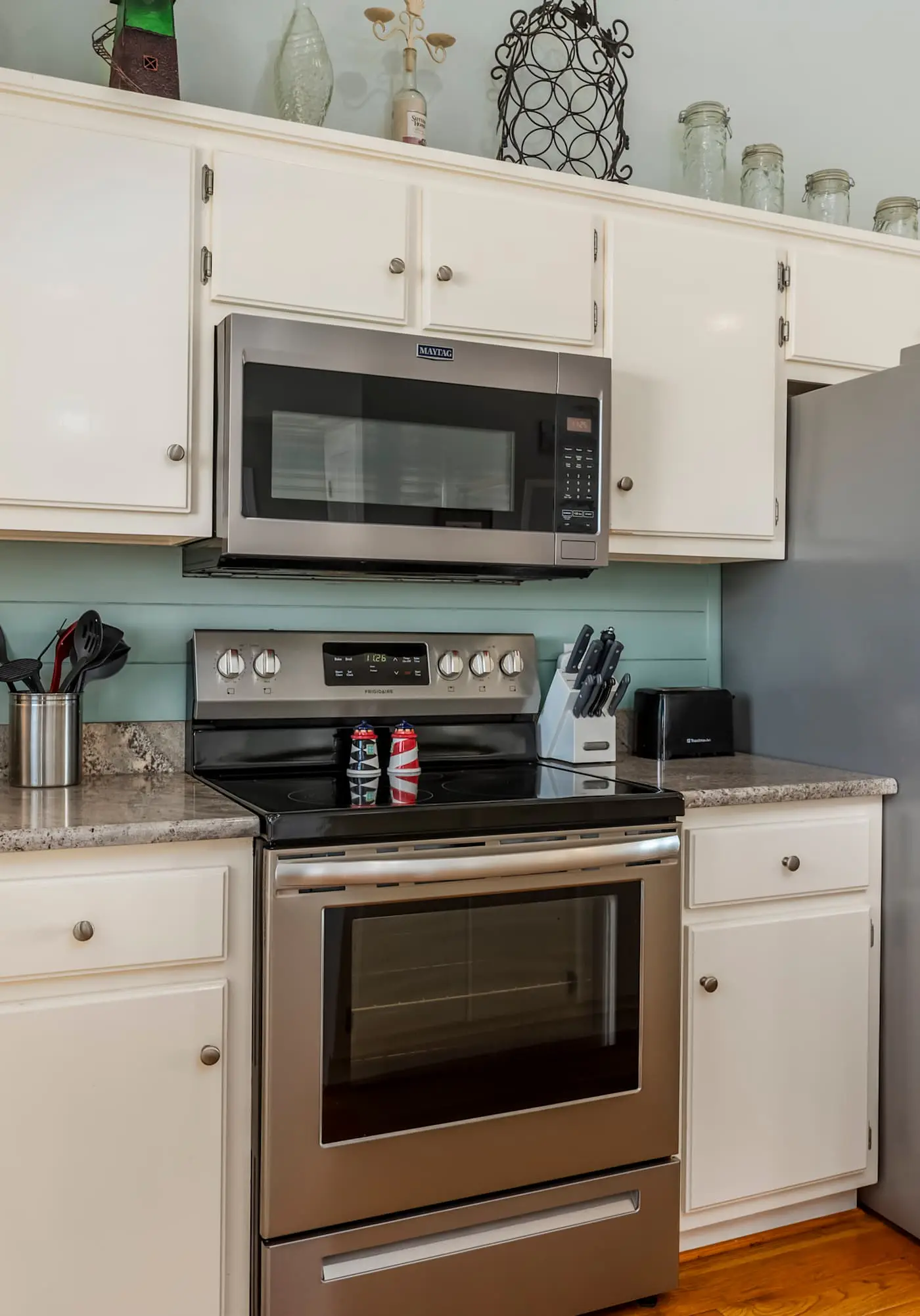 Dog-friendly seaside home with WiFi, deck, amazing views, minutes from beach
