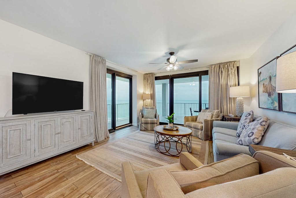 Lovely resort condo with spectacular Gulf views, pool & tennis