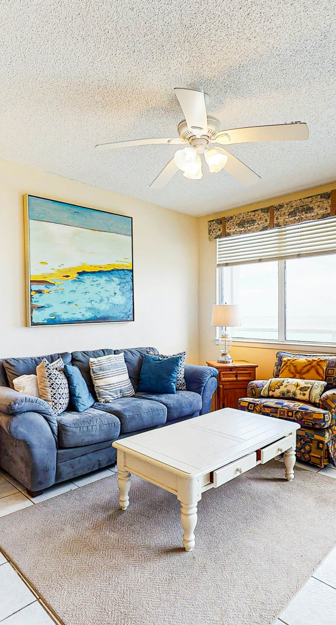 Dog-friendly condo in beachfront resort with pool, central AC & fast WiFi