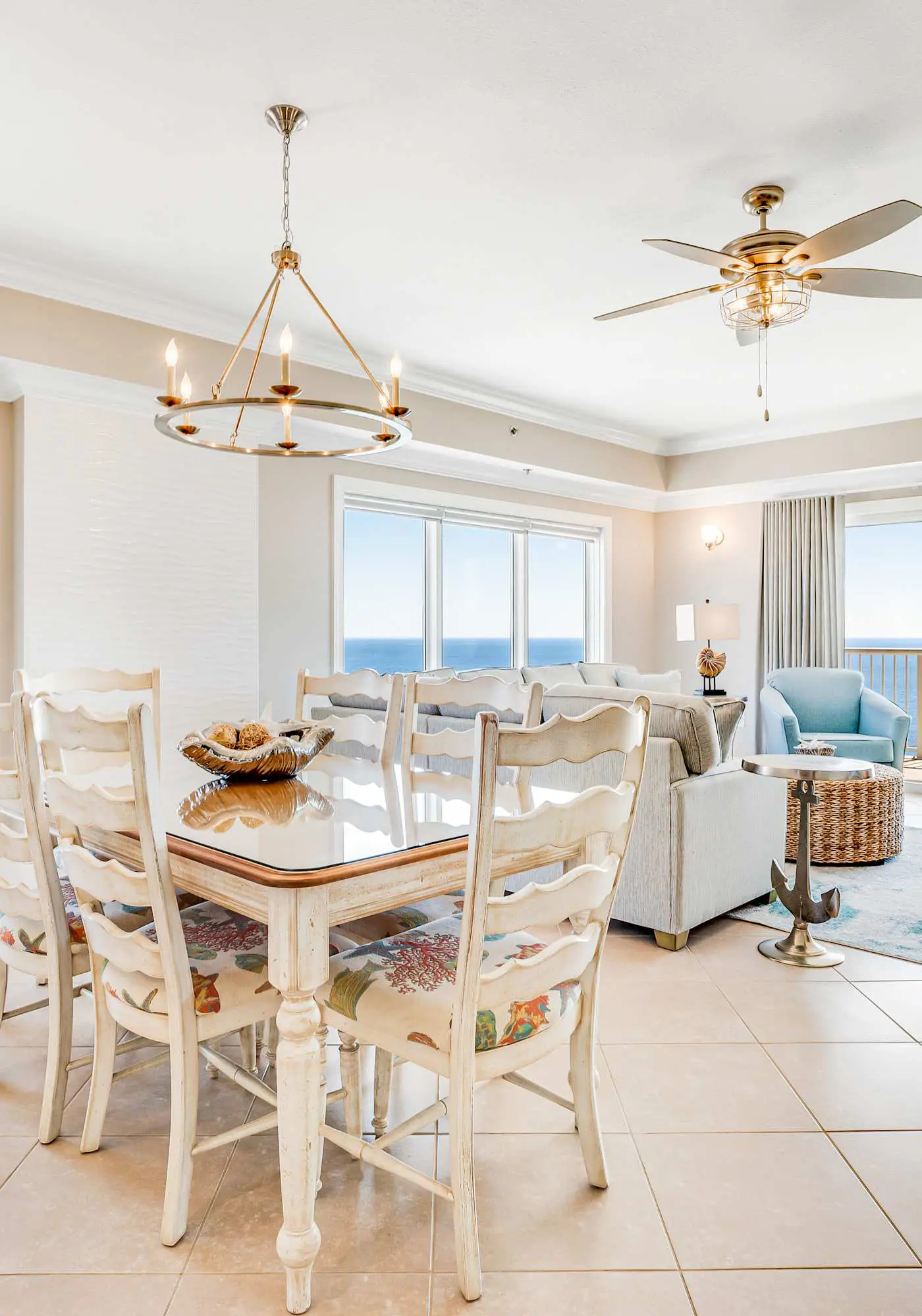 Stunning corner condo with, shared pools, hot tub, gym, beach access & balcony