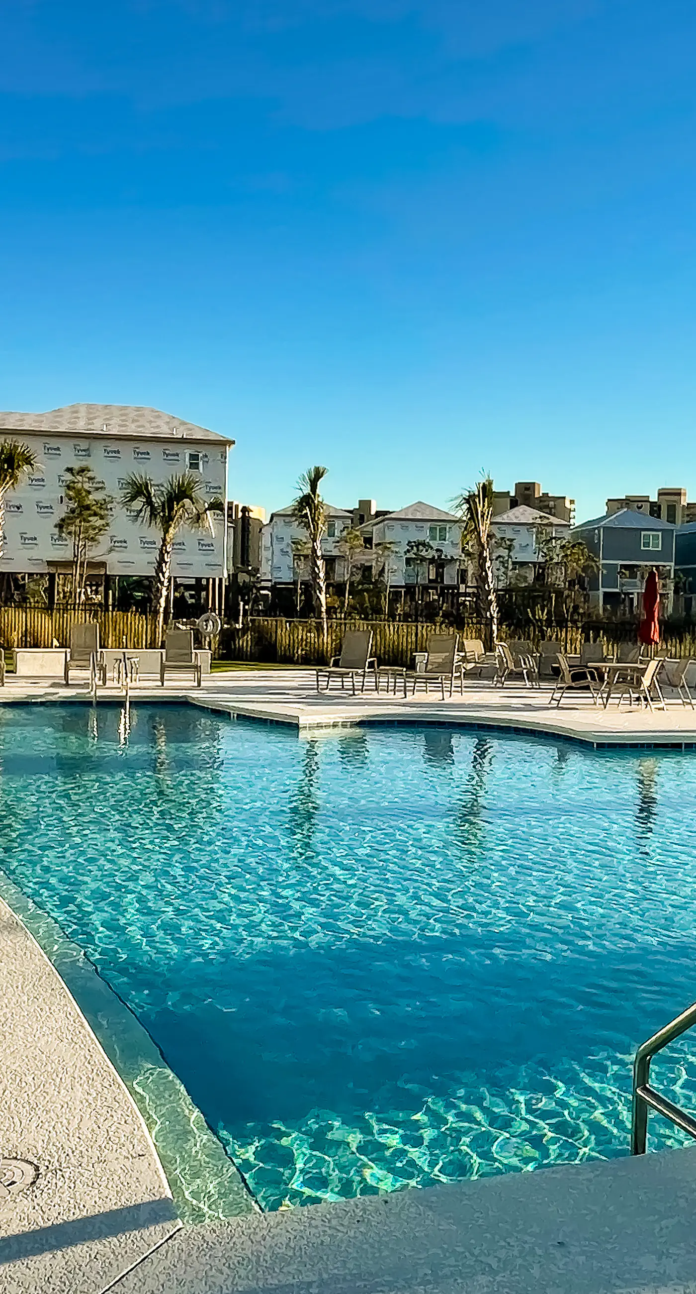 Upscale beachside dog-friendly home near the beach with grill, washer,dryer & AC