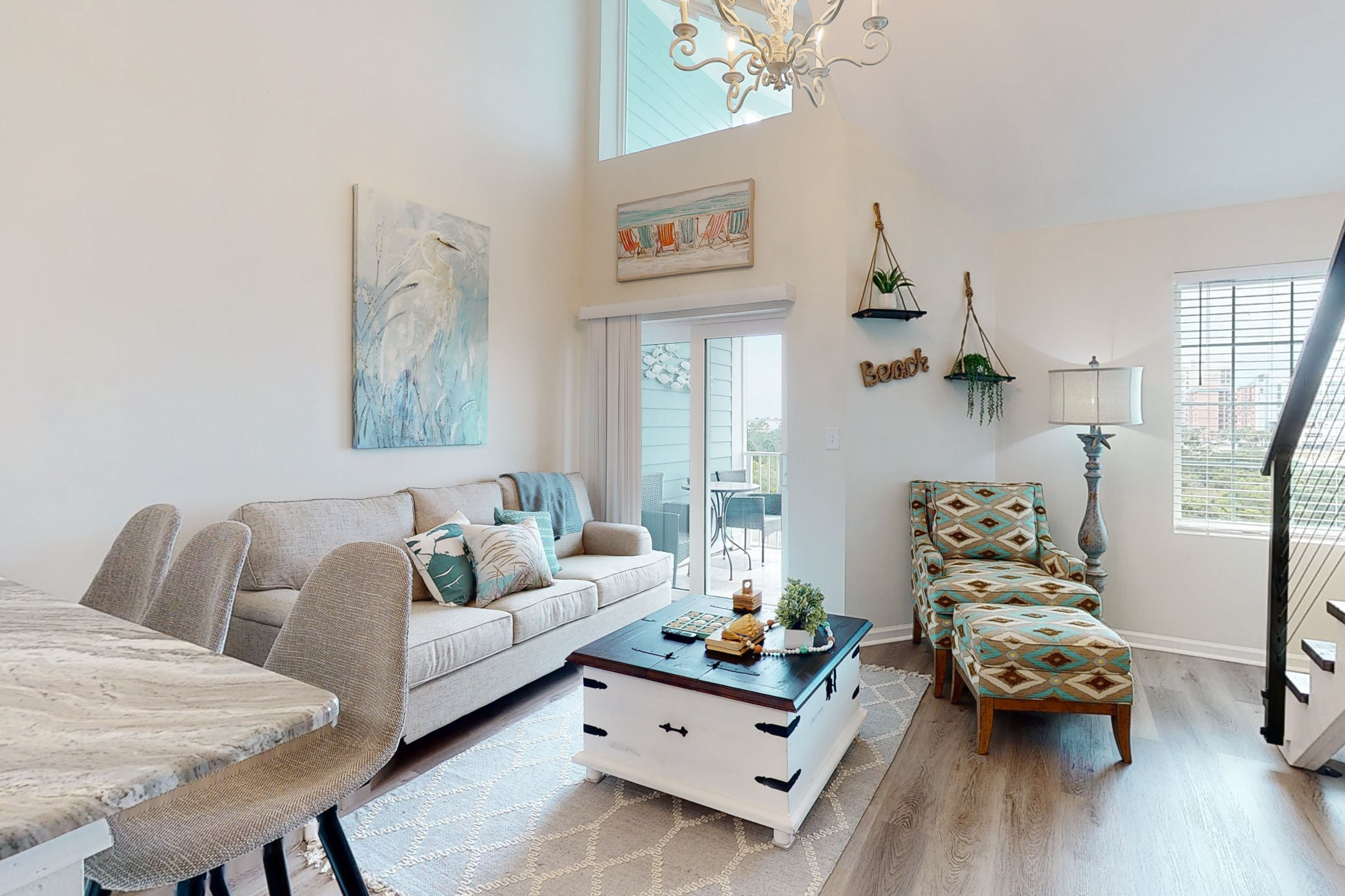 Gulf view condo with pool, balcony, easy beach access & washer/dryer